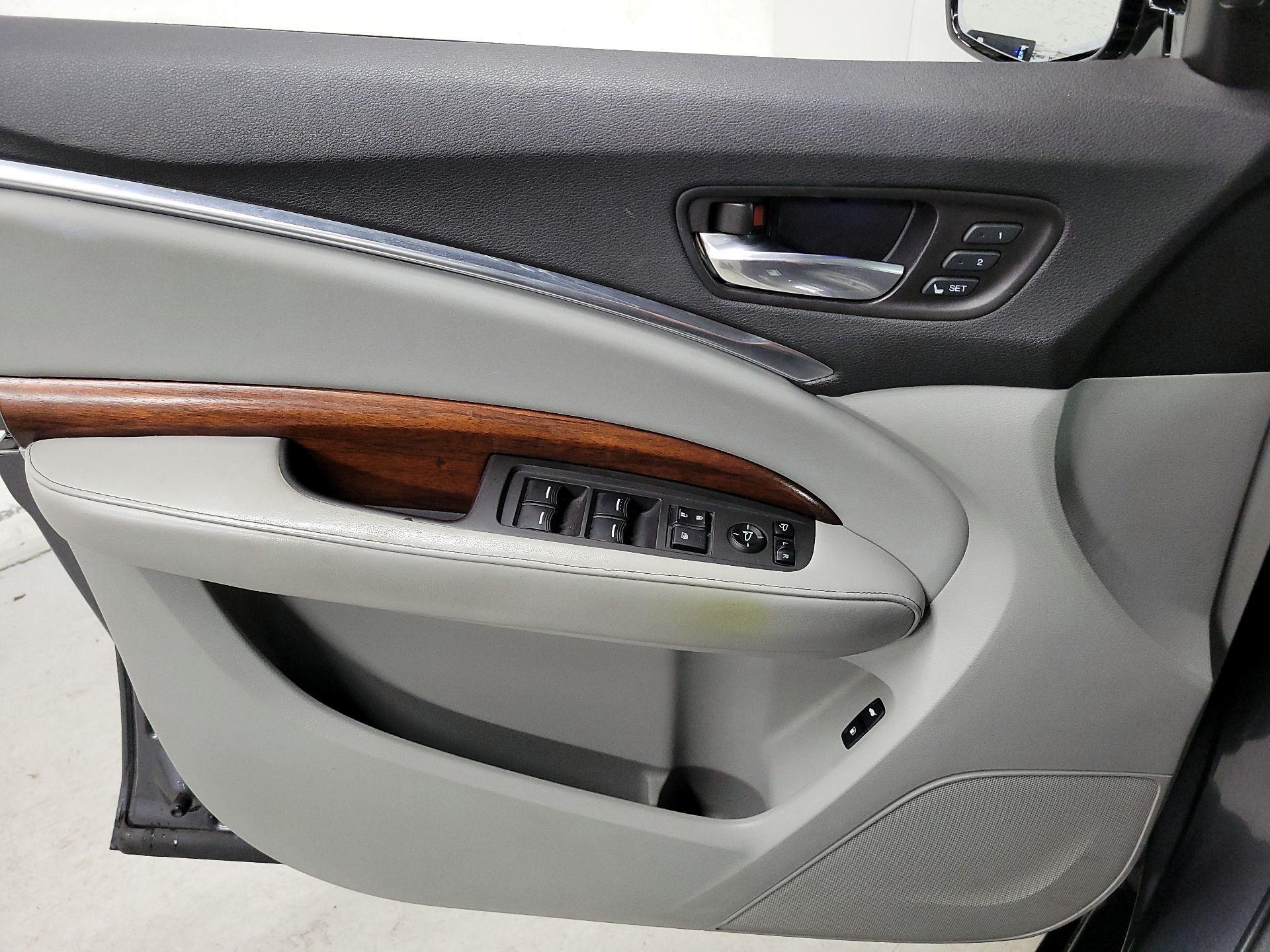 Thumbnail: 2017 Acura MDX - 12