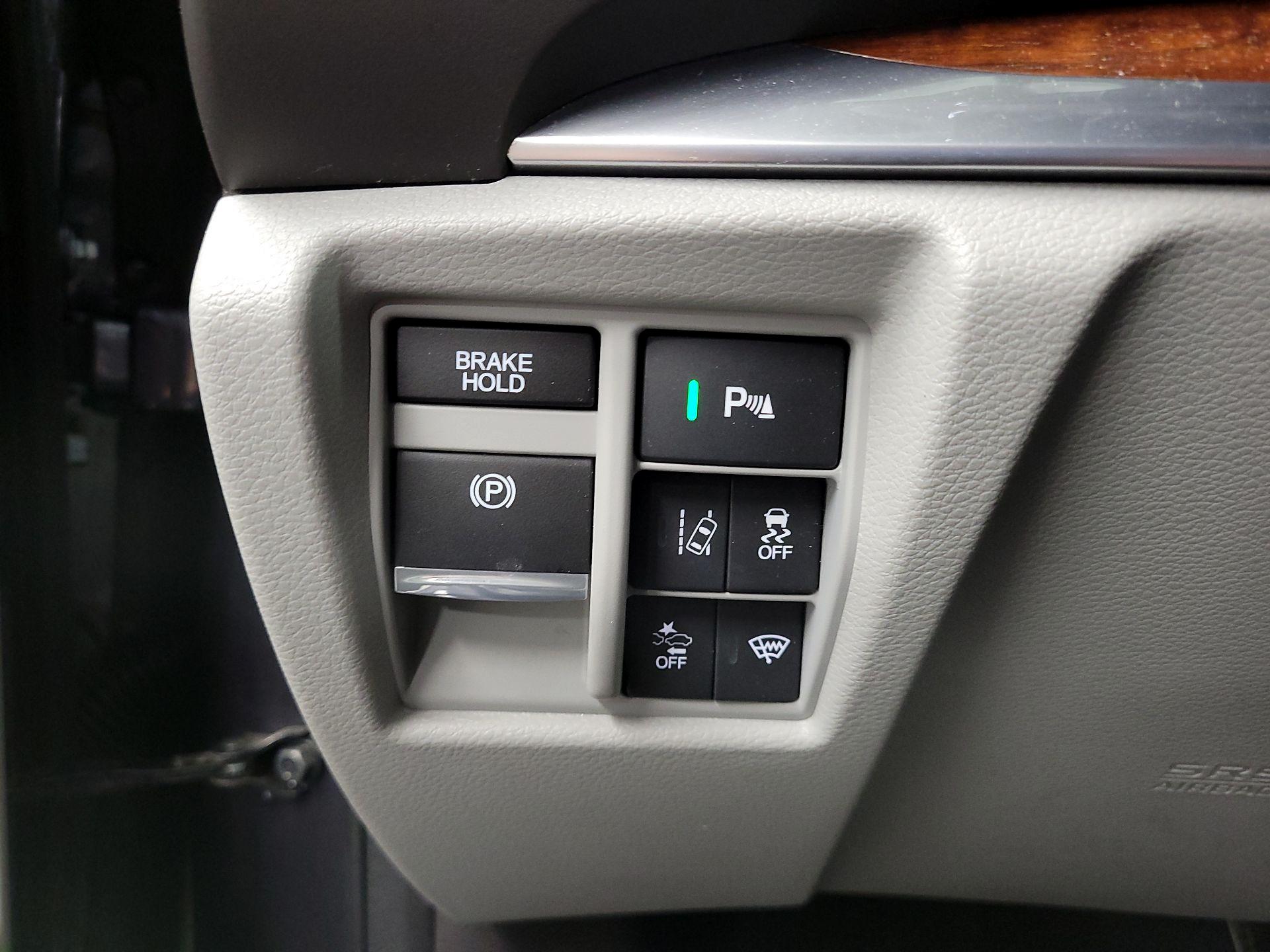 Thumbnail: 2017 Acura MDX - 13