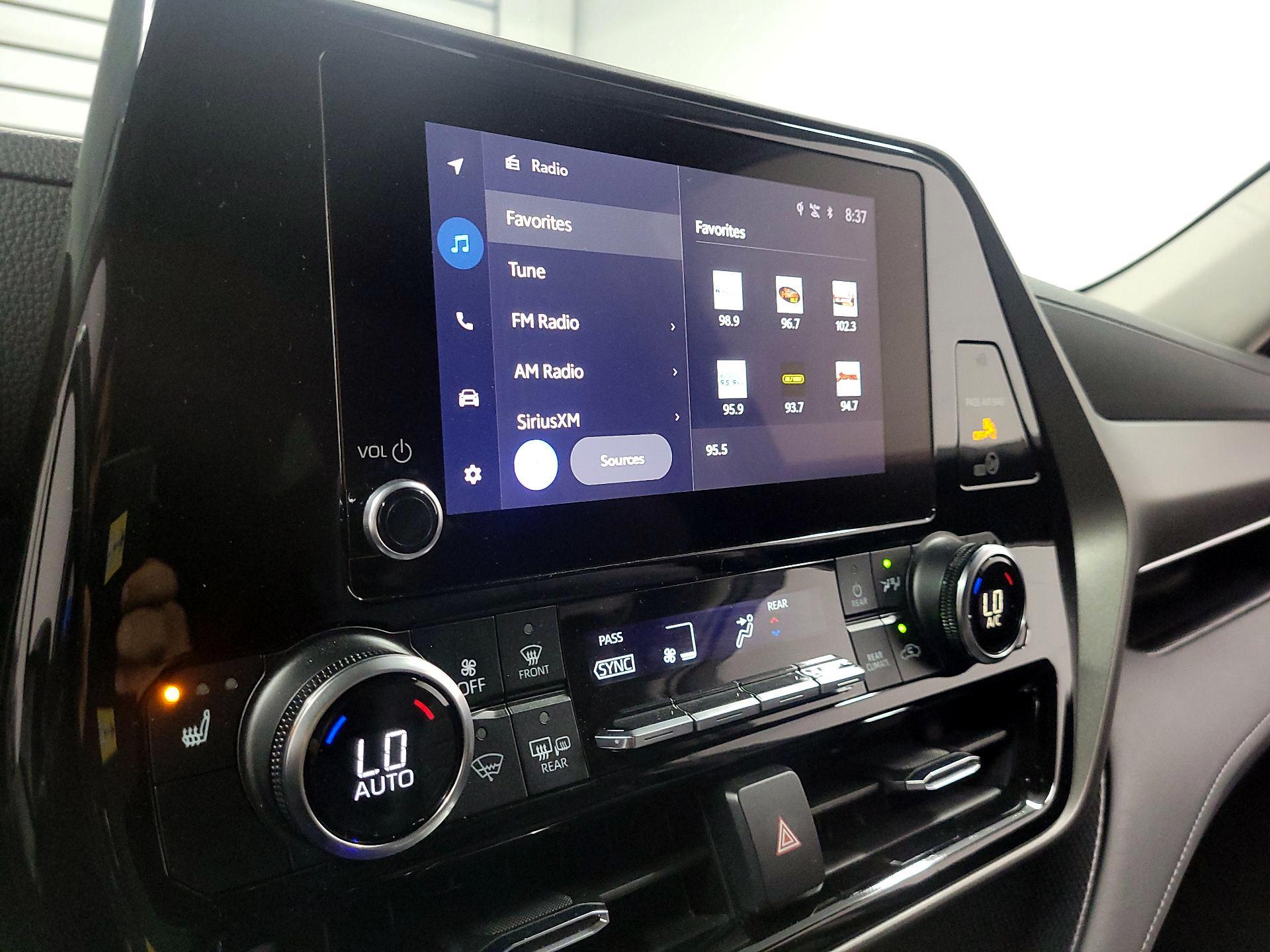 Thumbnail: 2023 Toyota Highlander - 13