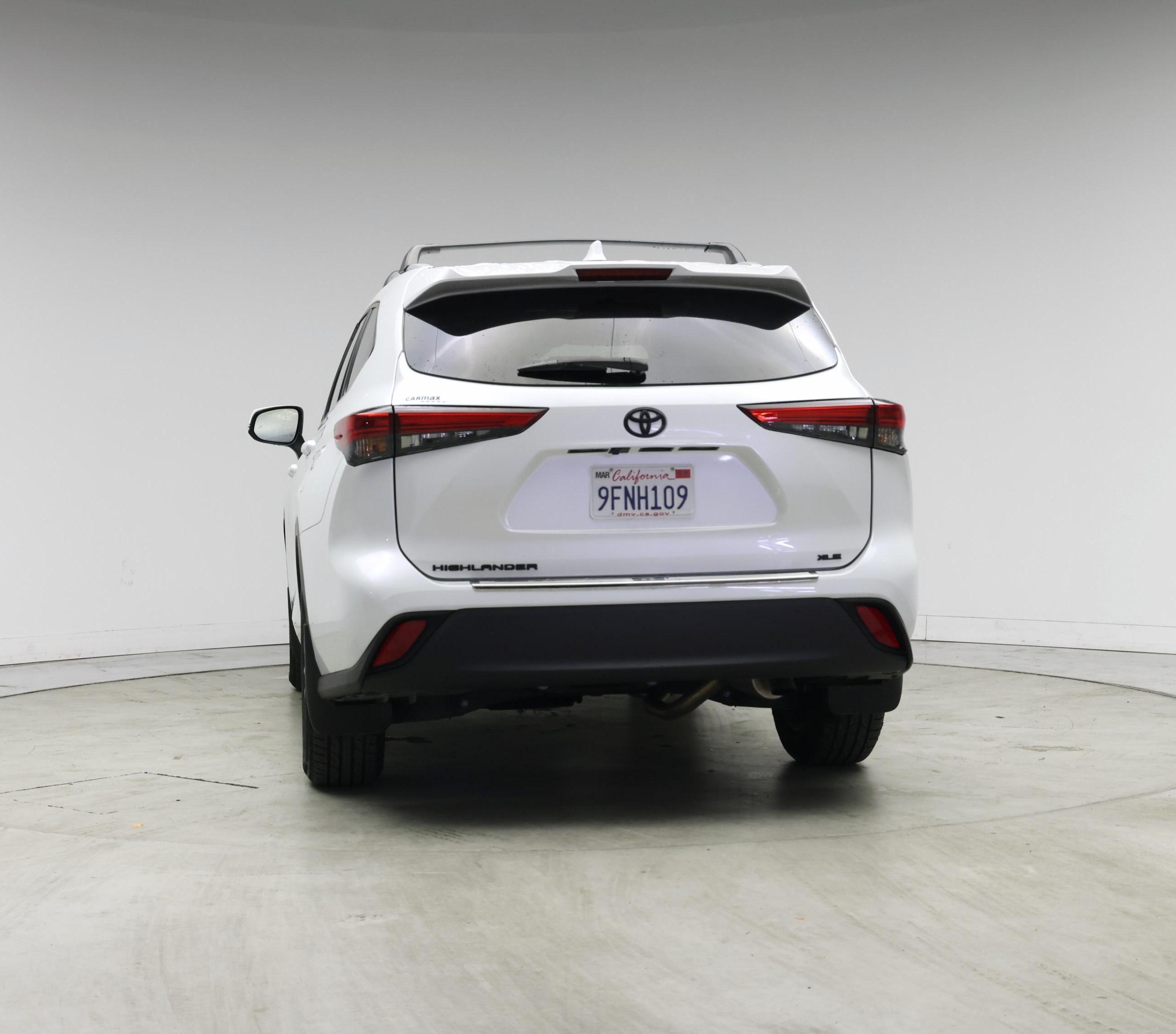 Thumbnail: 2023 Toyota Highlander - 6