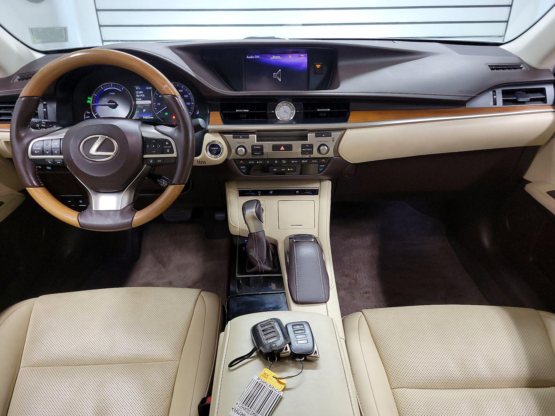 Thumbnail: 2017 Lexus ES - 9