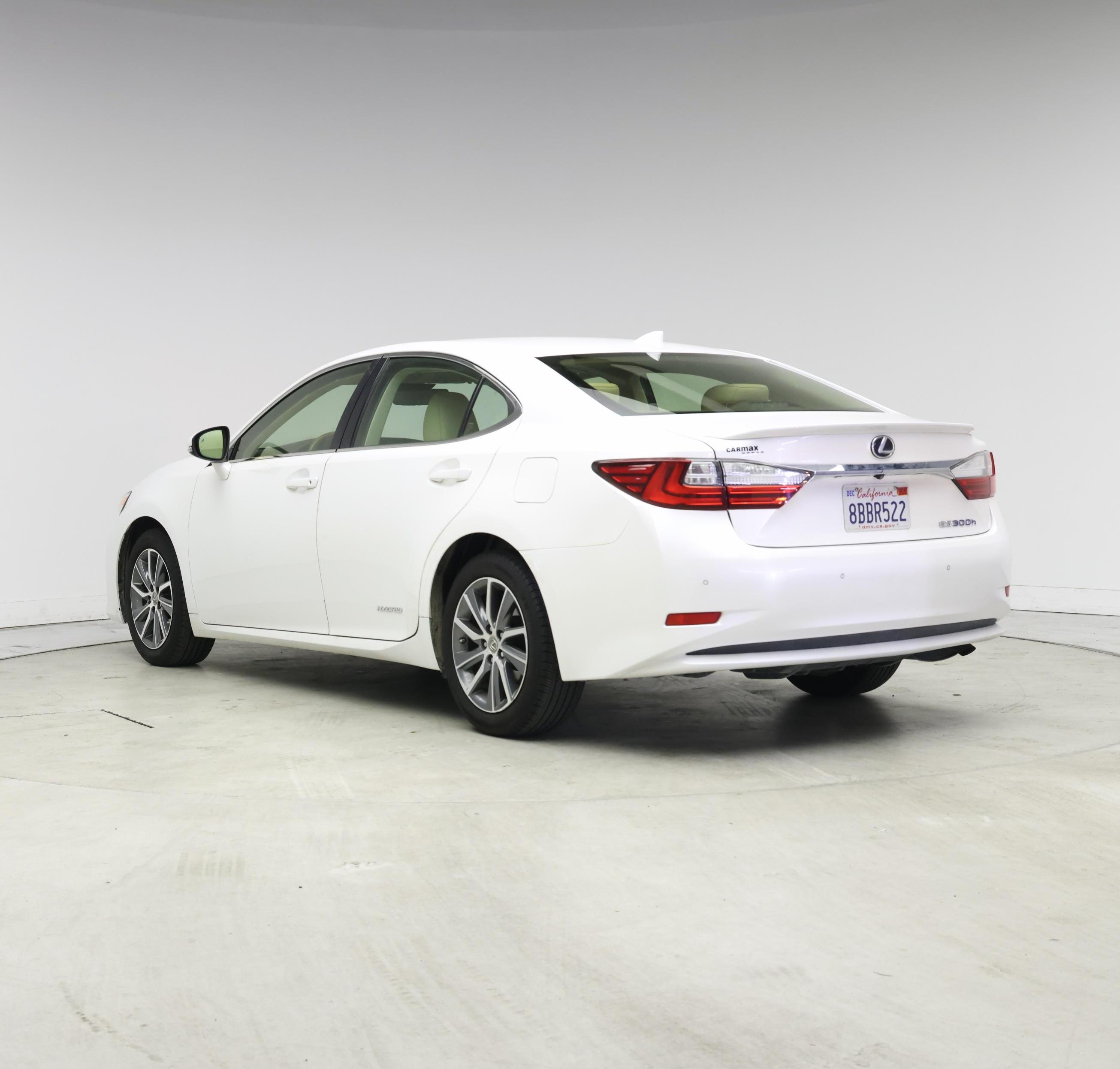 Thumbnail: 2017 Lexus ES - 2