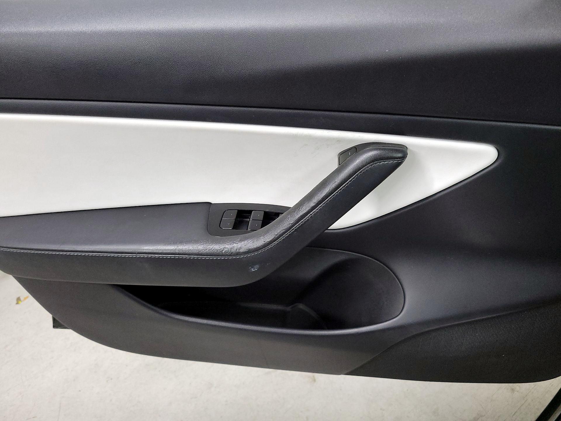 Thumbnail: 2020 Tesla Model 3 - 10