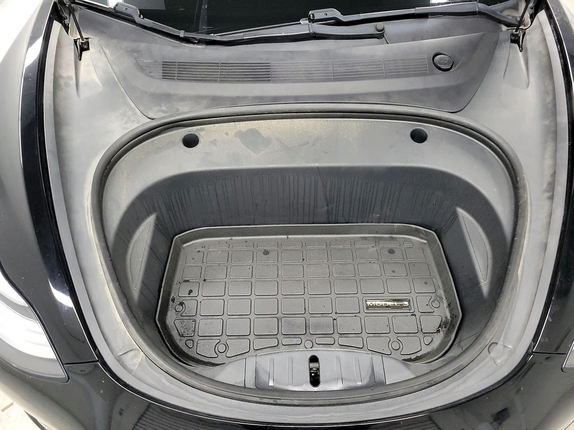 Thumbnail: 2020 Tesla Model 3 - 18