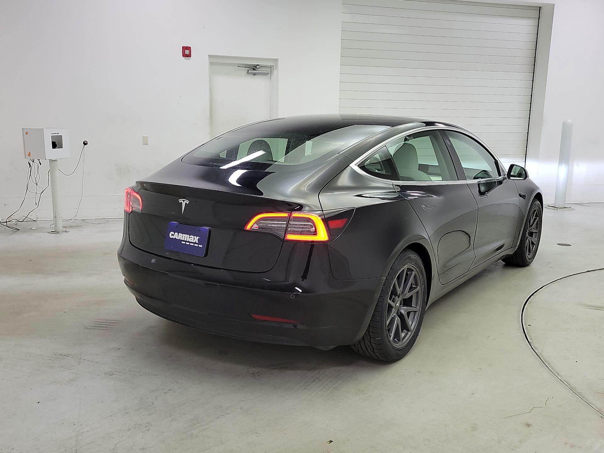 Thumbnail: 2020 Tesla Model 3 - 5