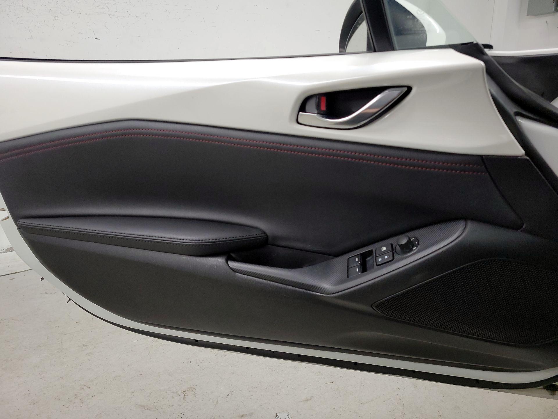 Thumbnail: 2018 Mazda MX-5 Miata - 12