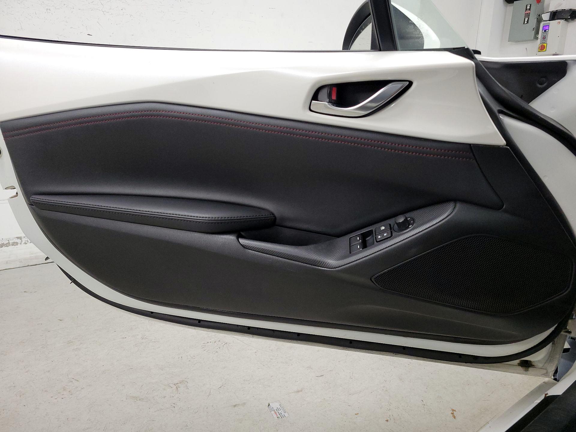 Thumbnail: 2018 Mazda MX-5 Miata - 13