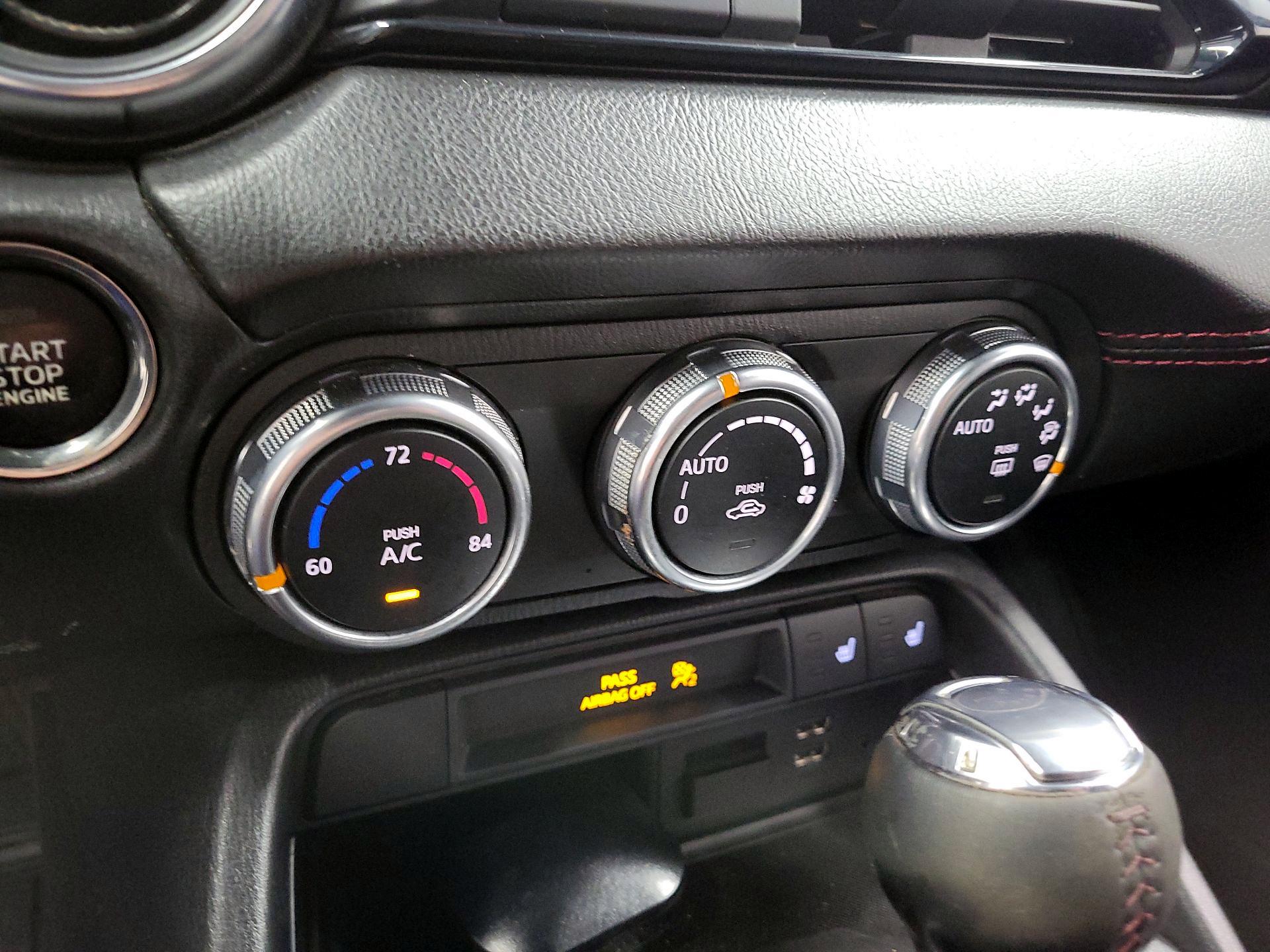 Thumbnail: 2018 Mazda MX-5 Miata - 15