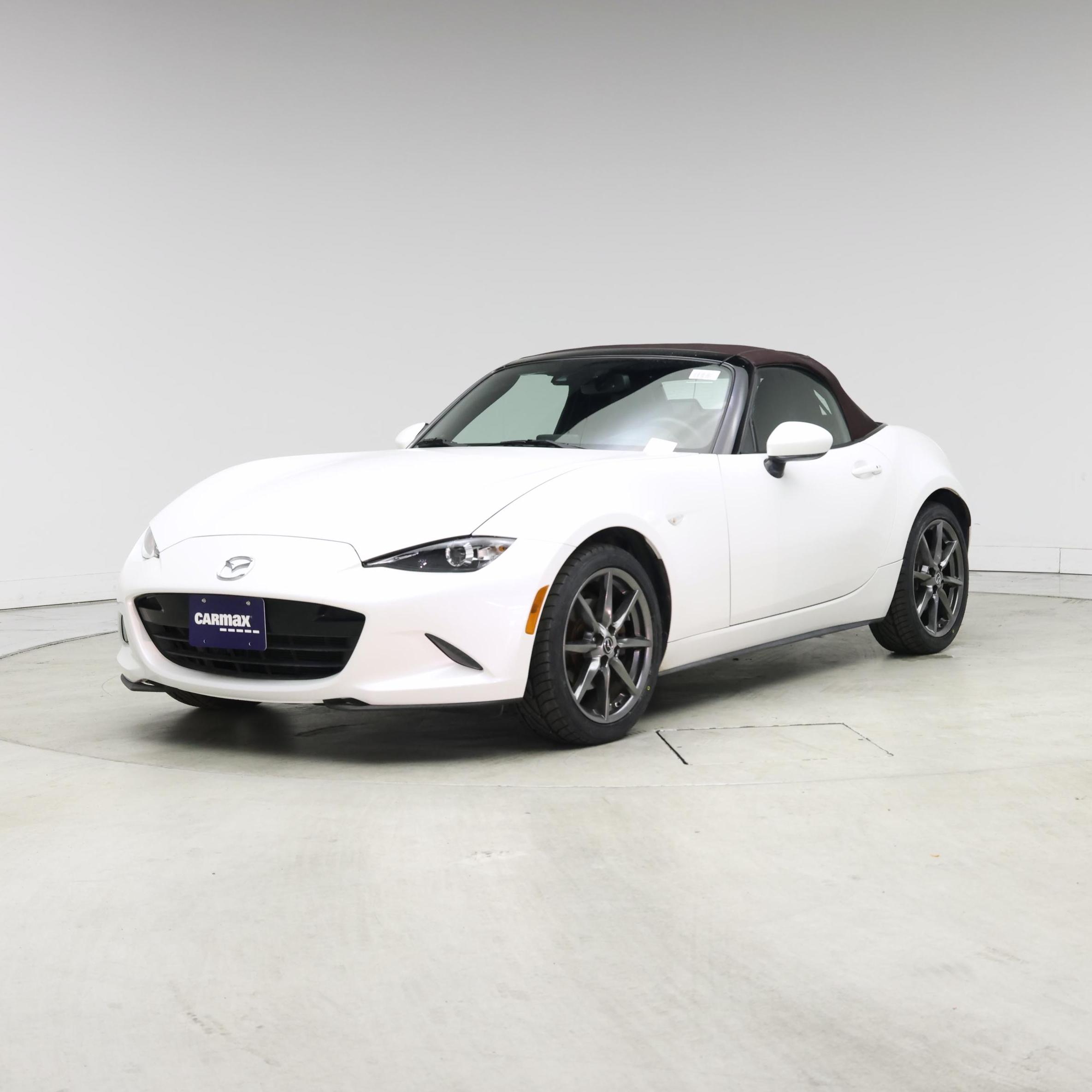 Thumbnail: 2018 Mazda MX-5 Miata - 4