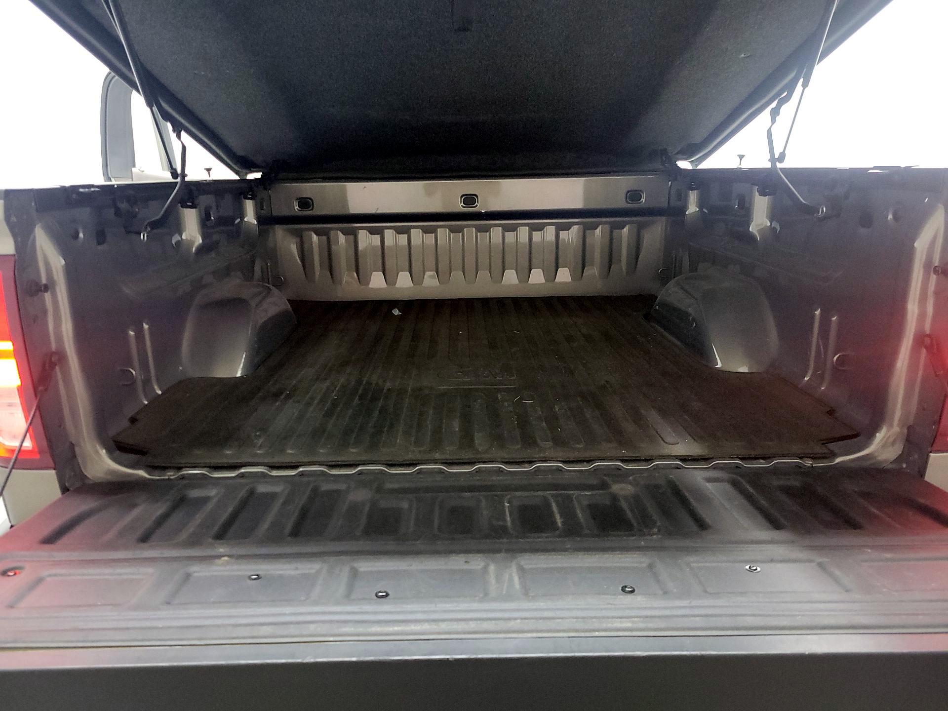 Thumbnail: 2017 Chevrolet Silverado 1500 - 20