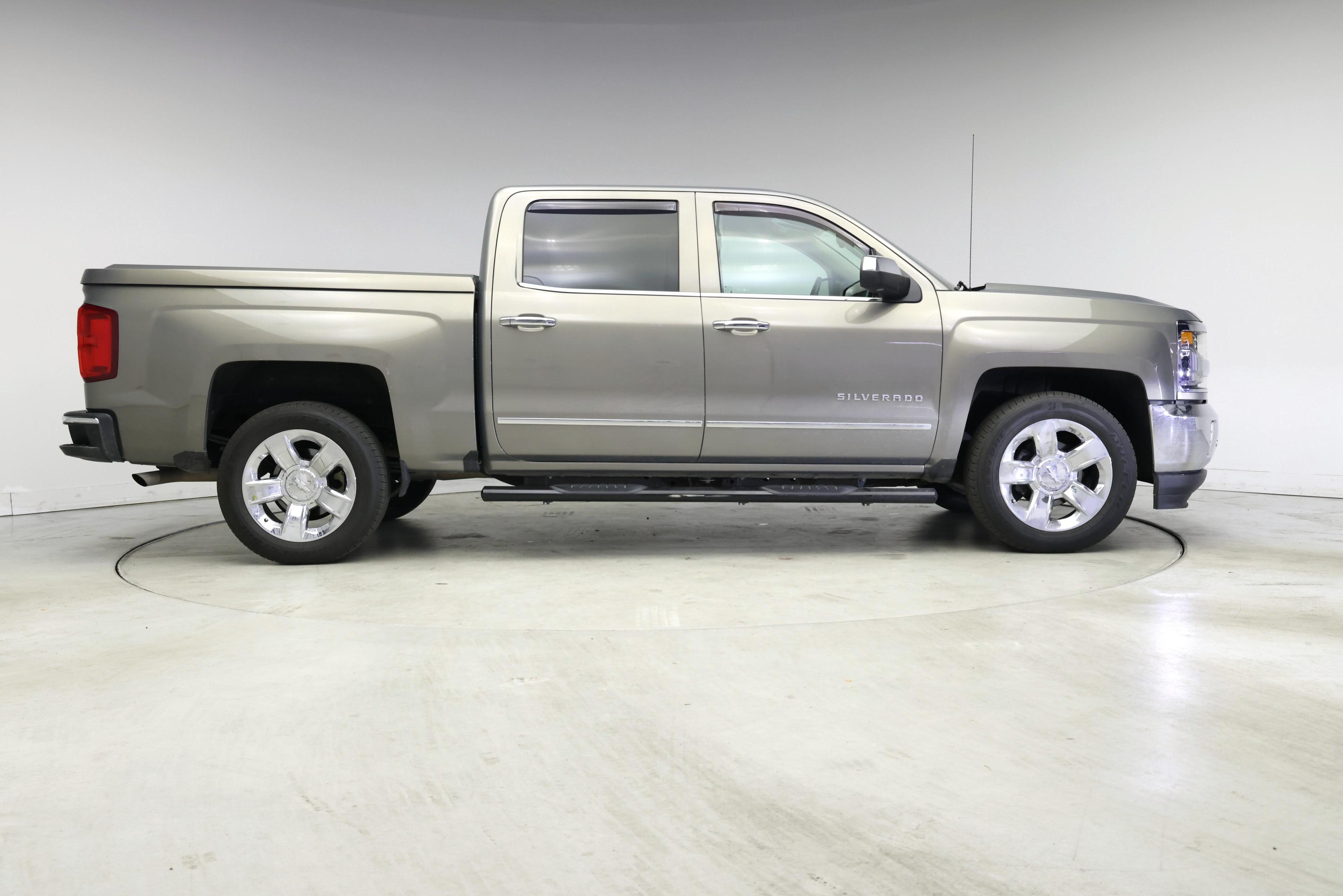 Thumbnail: 2017 Chevrolet Silverado 1500 - 7