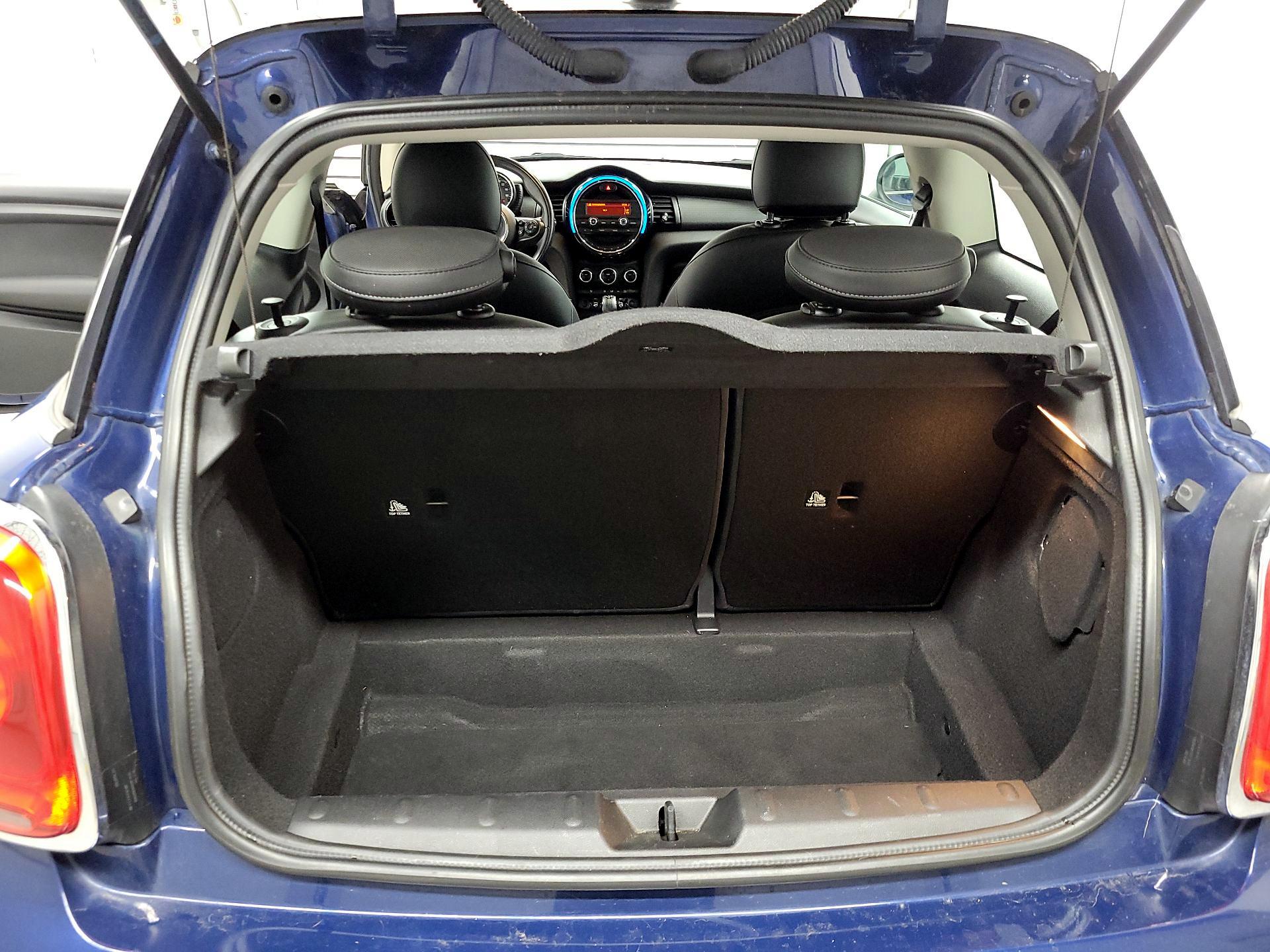 Thumbnail: 2016 MINI Cooper Hardtop - 18