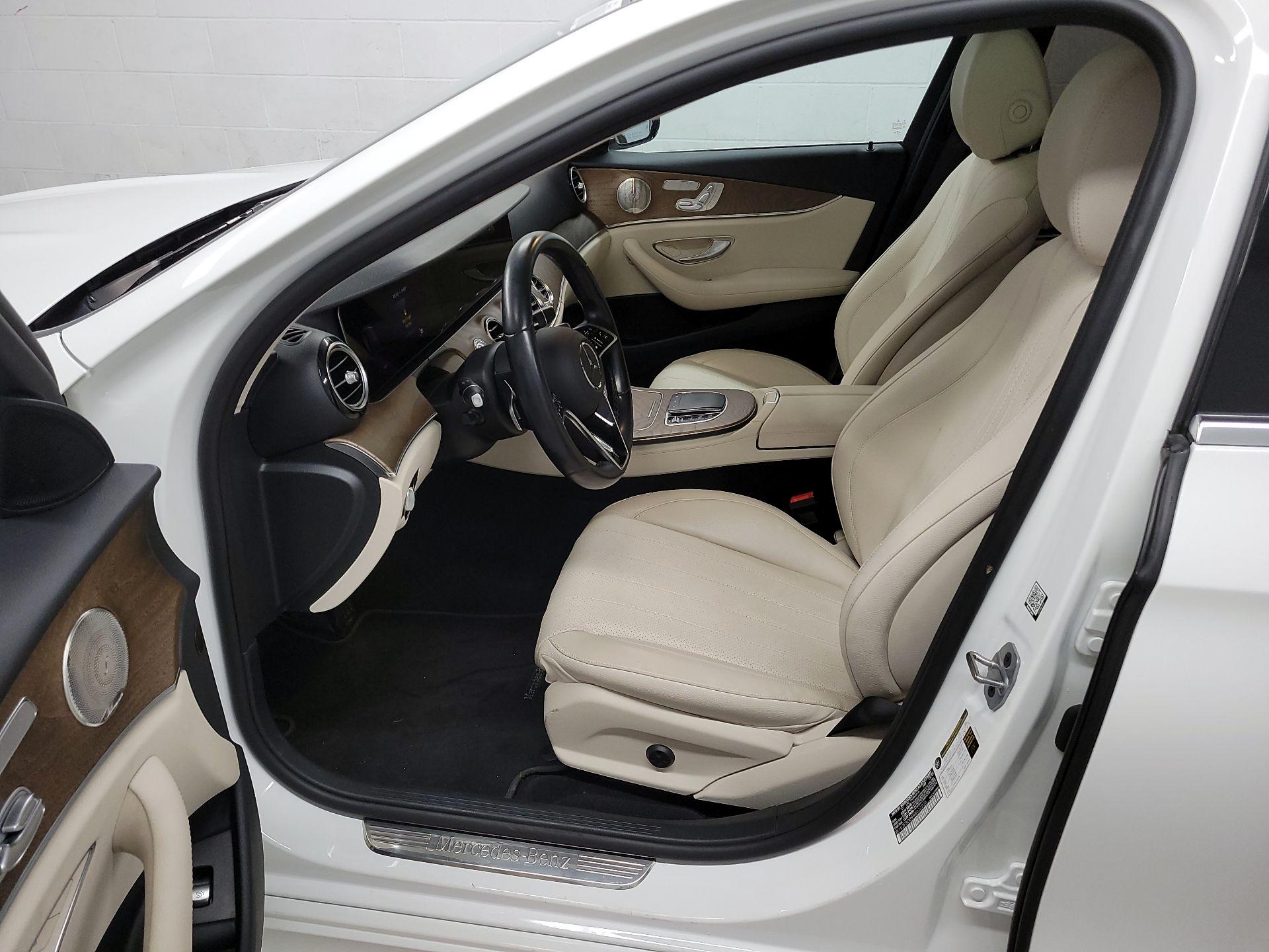 Thumbnail: 2022 Mercedes-Benz E-Class - 11