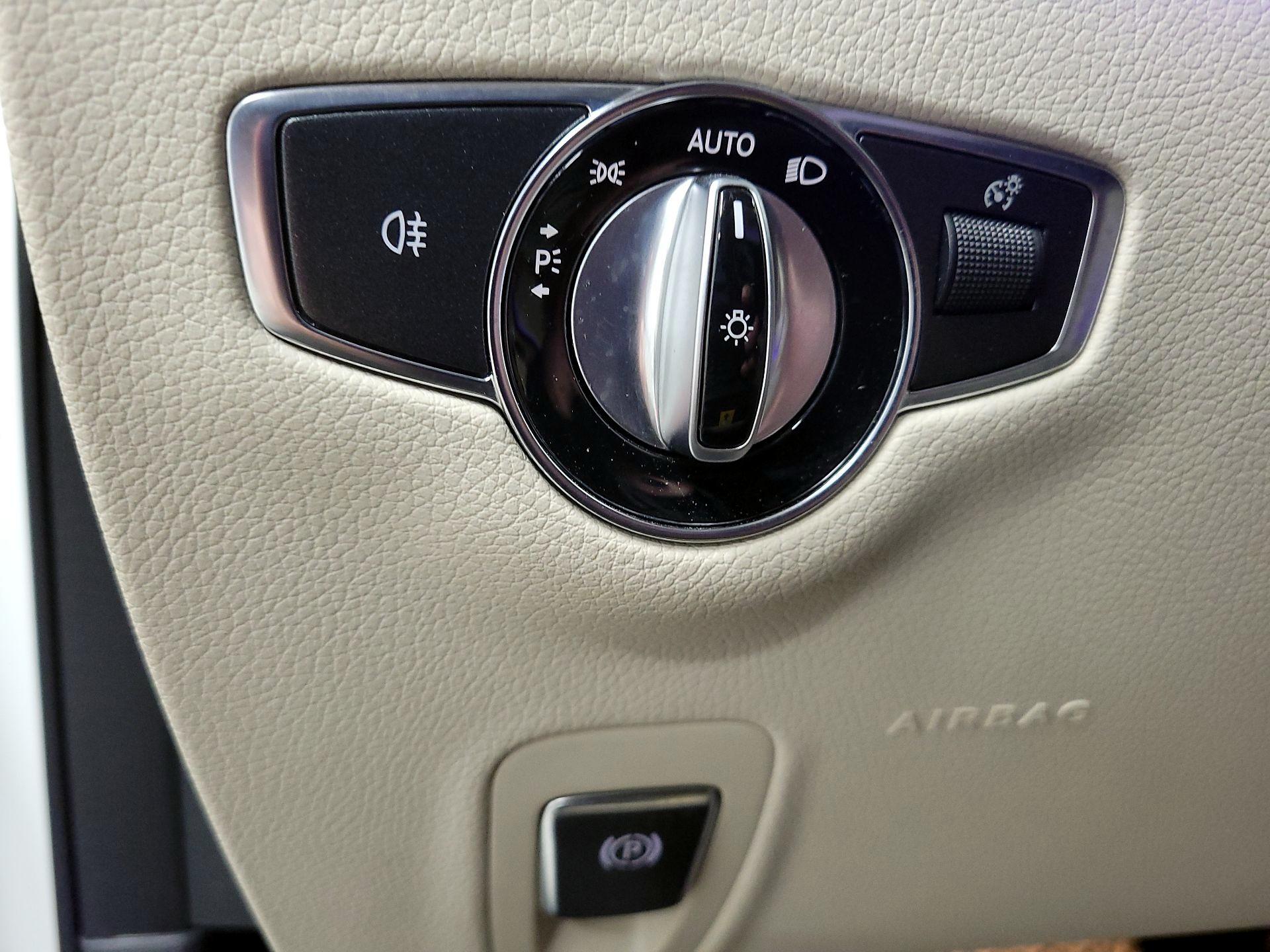 Thumbnail: 2022 Mercedes-Benz E-Class - 13