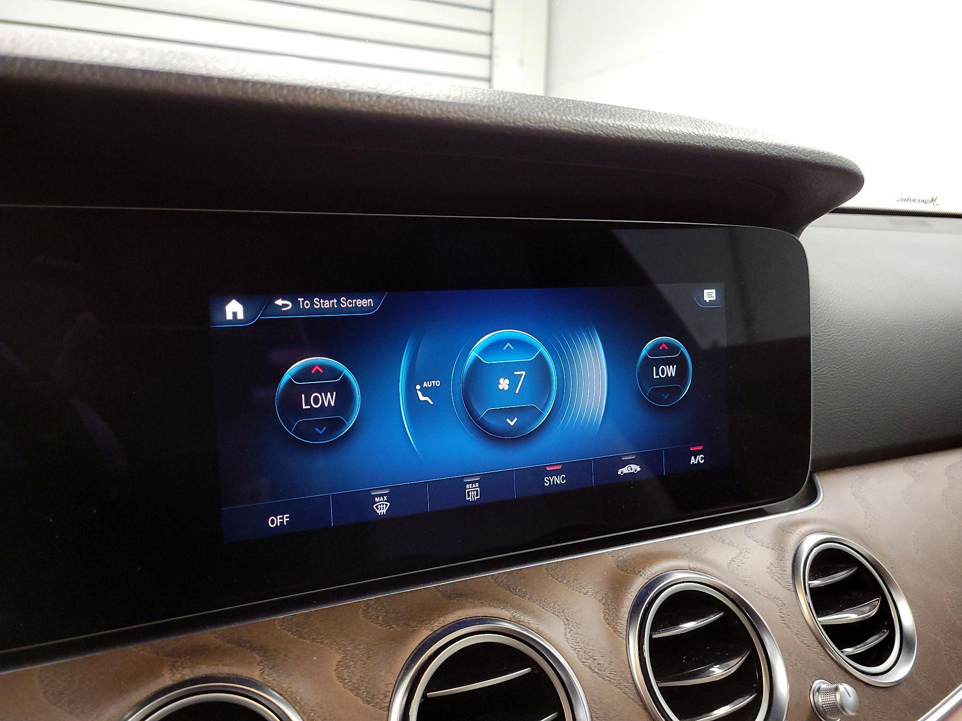 Thumbnail: 2022 Mercedes-Benz E-Class - 17