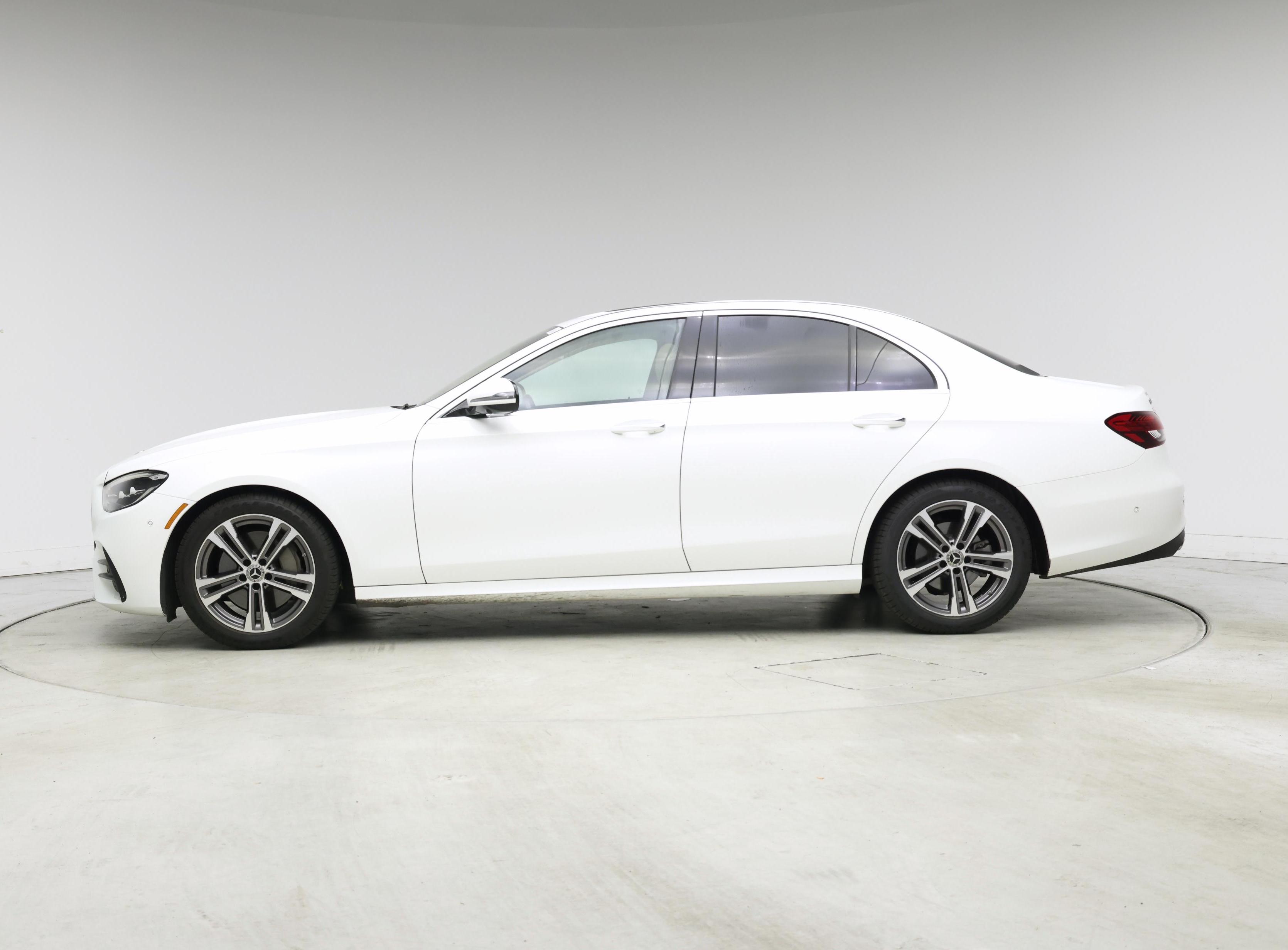 Thumbnail: 2022 Mercedes-Benz E-Class - 3