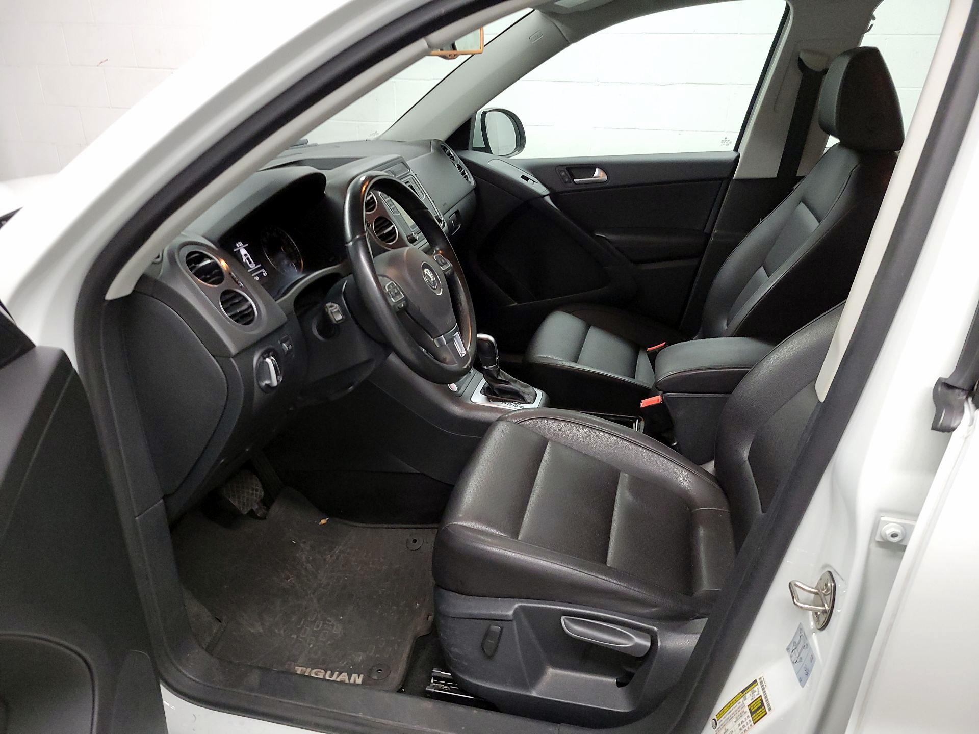 Thumbnail: 2016 Volkswagen Tiguan - 11