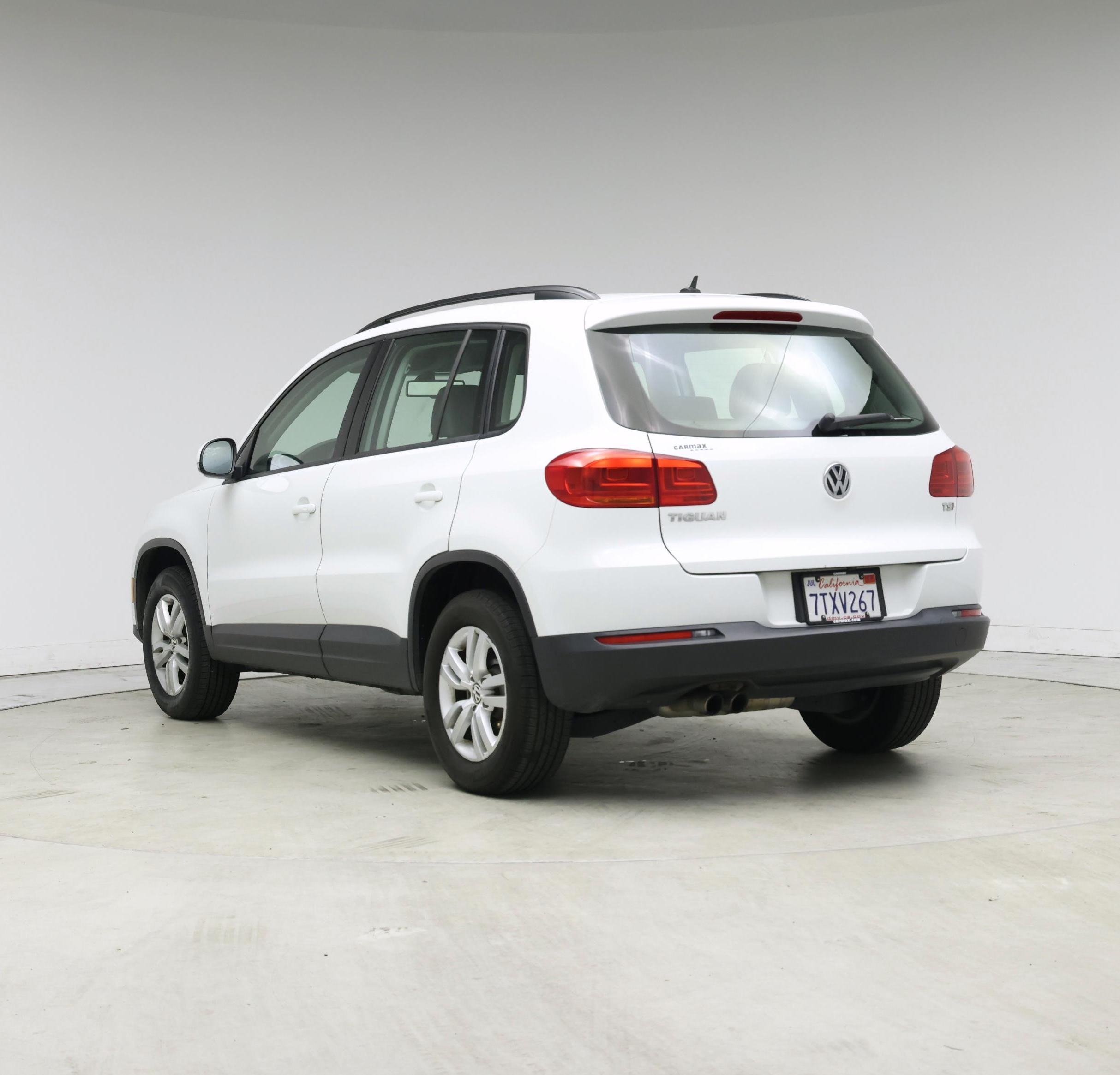 Thumbnail: 2016 Volkswagen Tiguan - 2