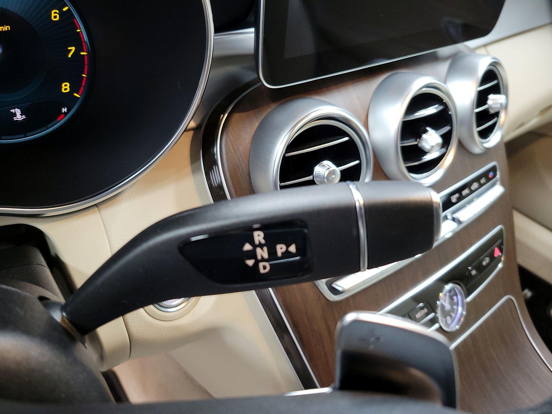 Thumbnail: 2023 Mercedes-Benz C-Class - 17