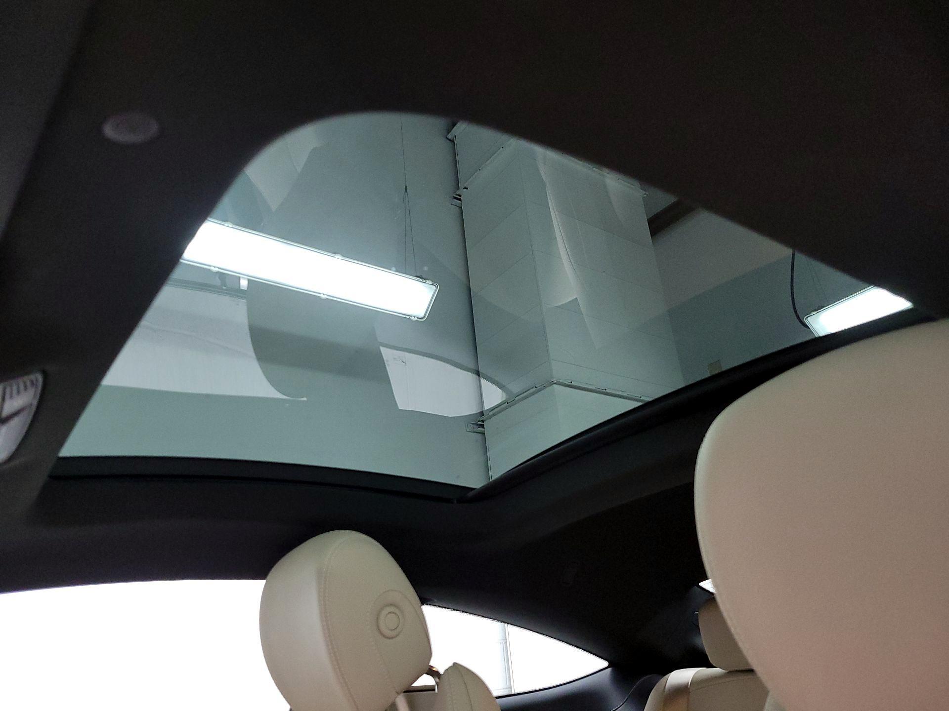 Thumbnail: 2023 Mercedes-Benz C-Class - 19