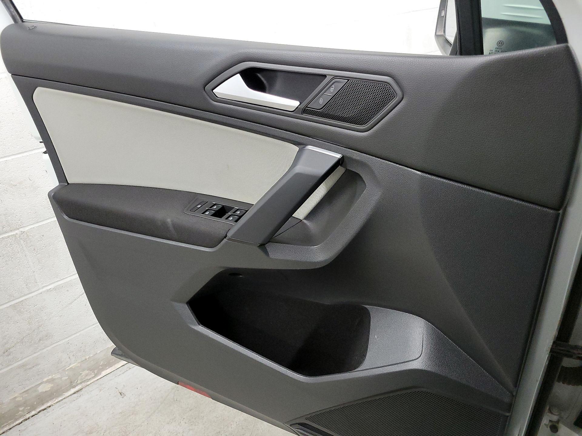 Thumbnail: 2019 Volkswagen Tiguan - 12