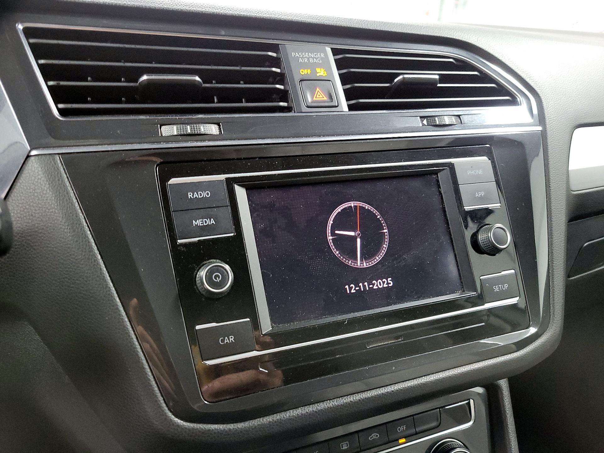 Thumbnail: 2019 Volkswagen Tiguan - 15