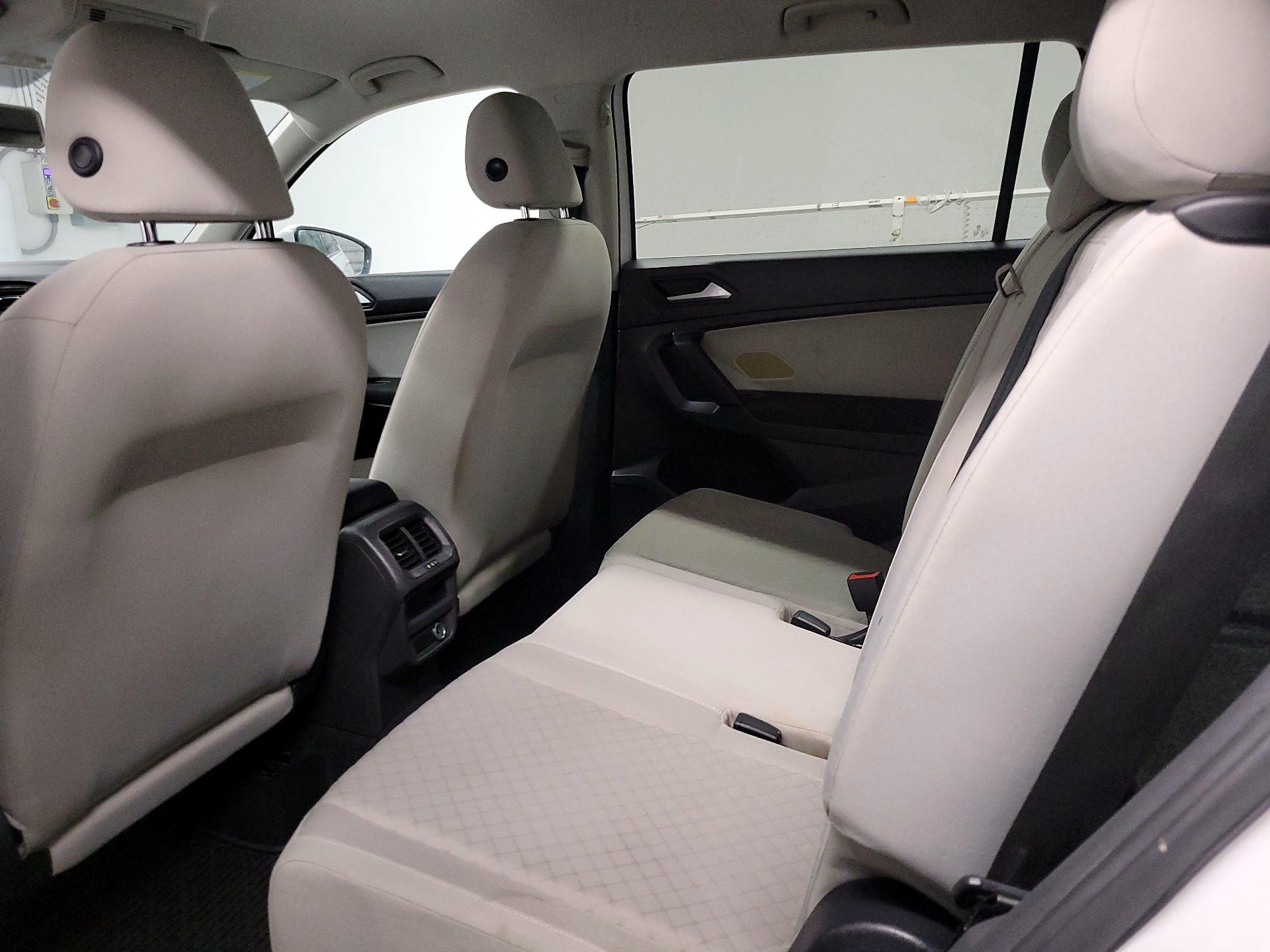 Thumbnail: 2019 Volkswagen Tiguan - 18