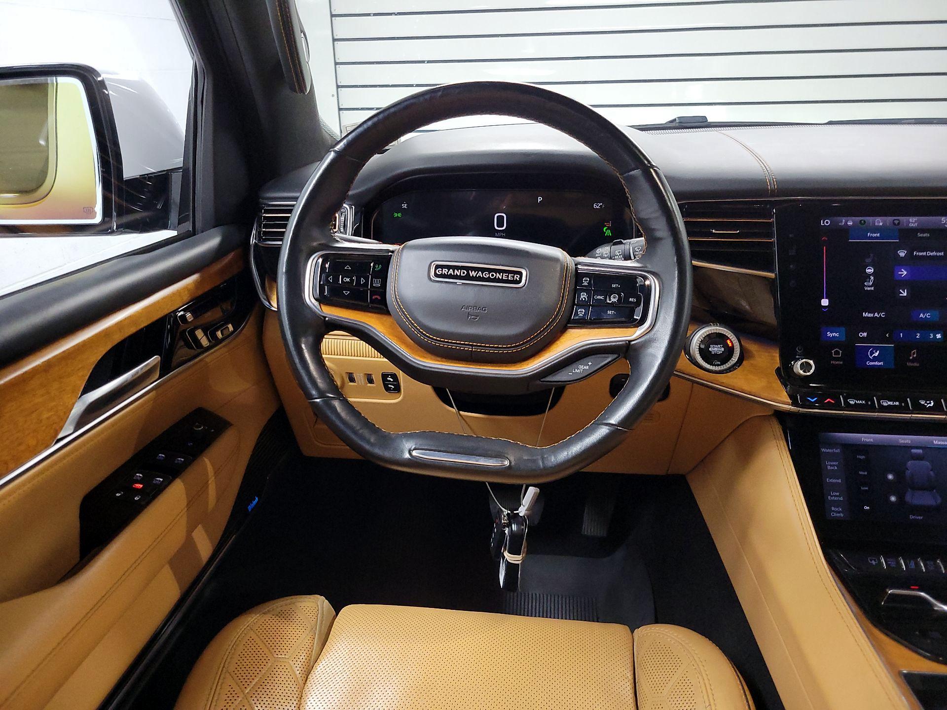 Thumbnail: 2022 Jeep Grand Wagoneer - 10