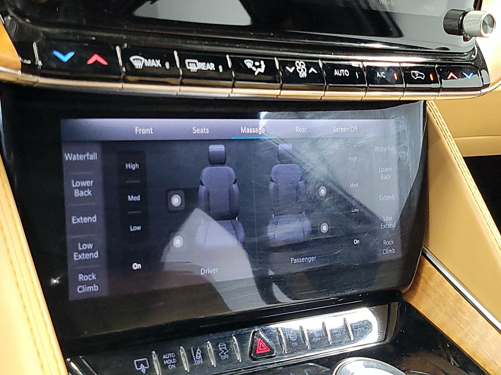 Thumbnail: 2022 Jeep Grand Wagoneer - 15