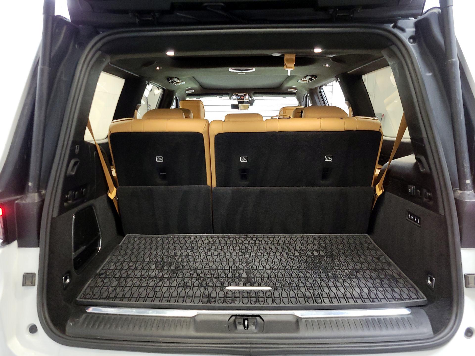 Thumbnail: 2022 Jeep Grand Wagoneer - 18