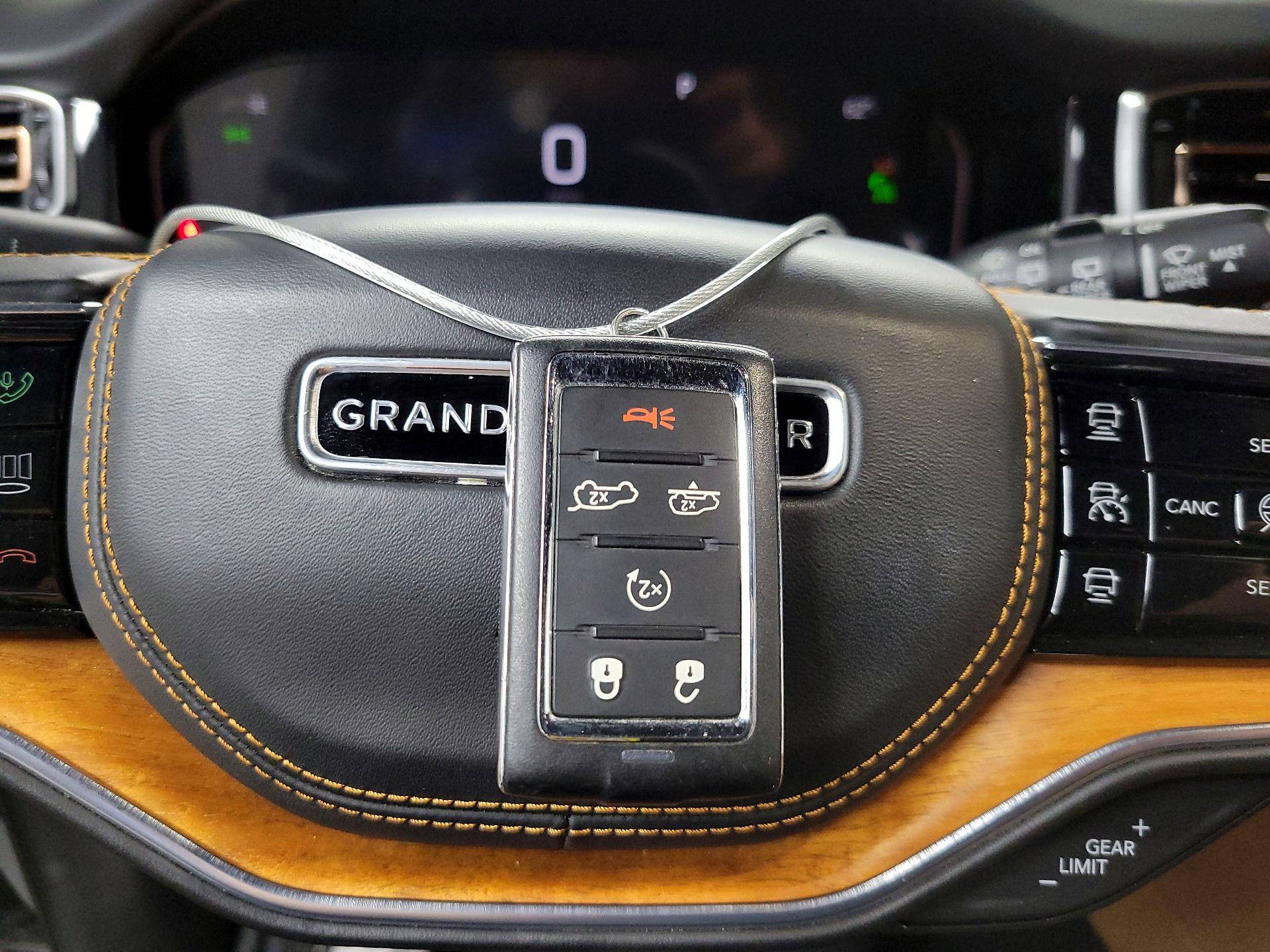 Thumbnail: 2022 Jeep Grand Wagoneer - 20