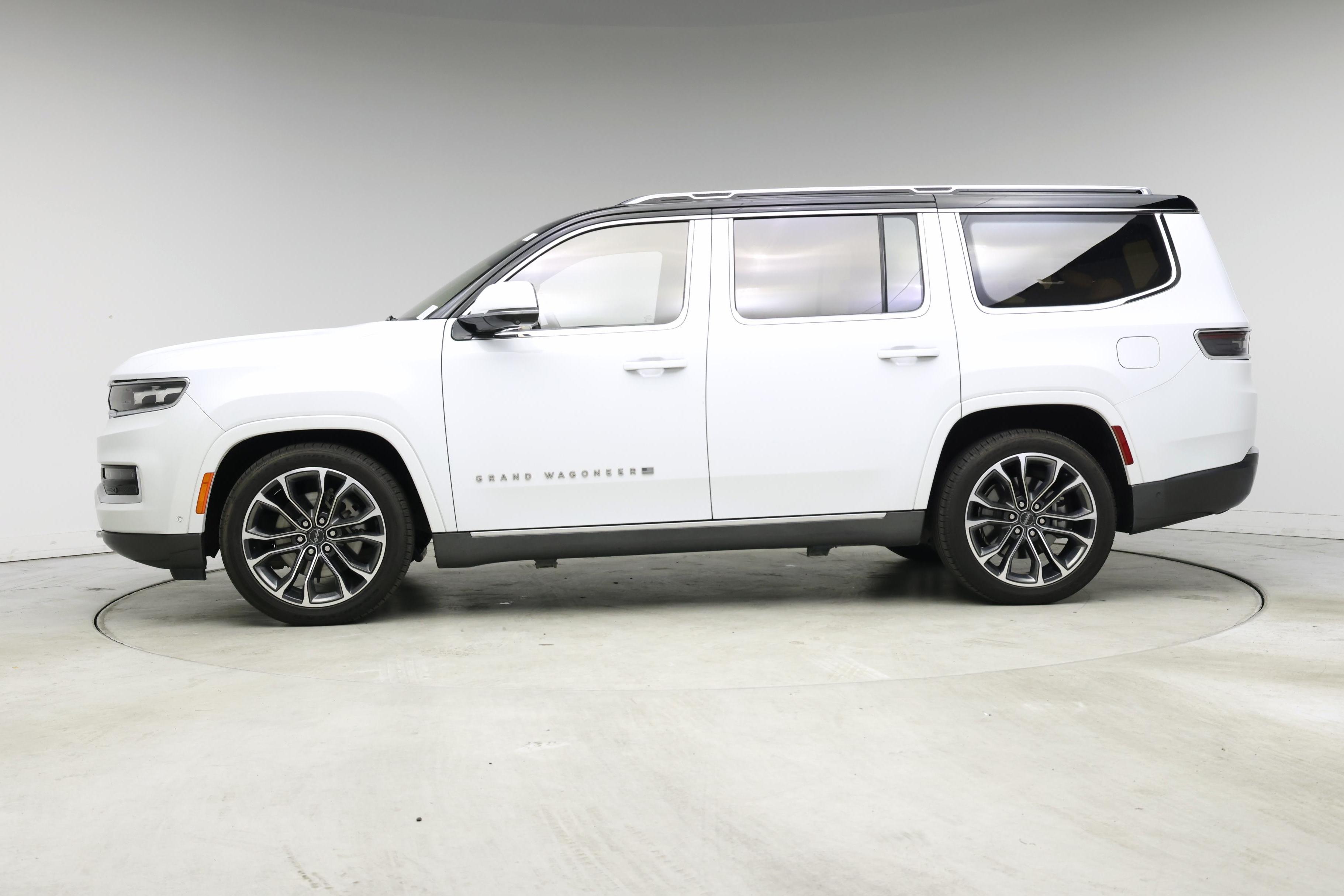 Thumbnail: 2022 Jeep Grand Wagoneer - 3