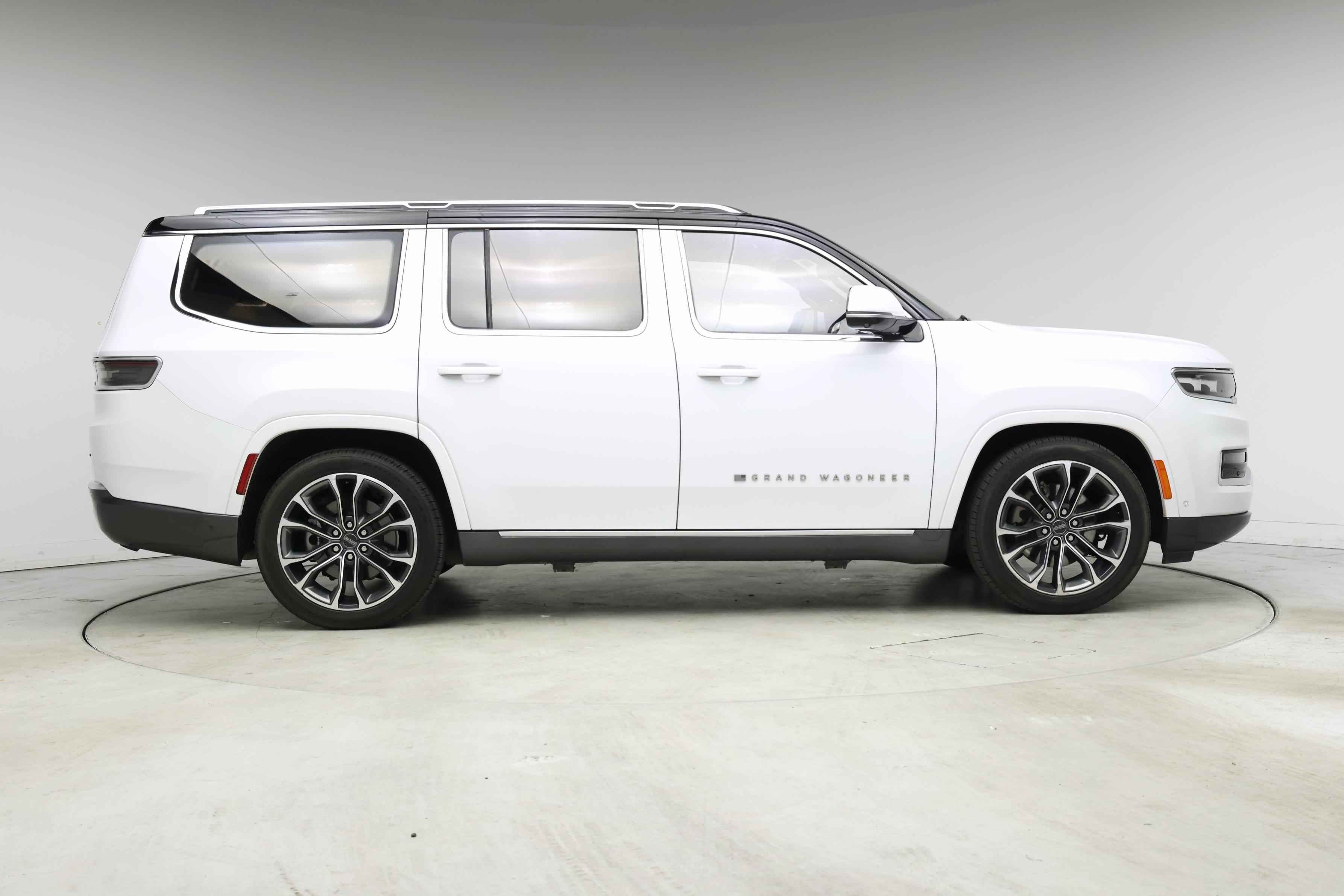 Thumbnail: 2022 Jeep Grand Wagoneer - 7