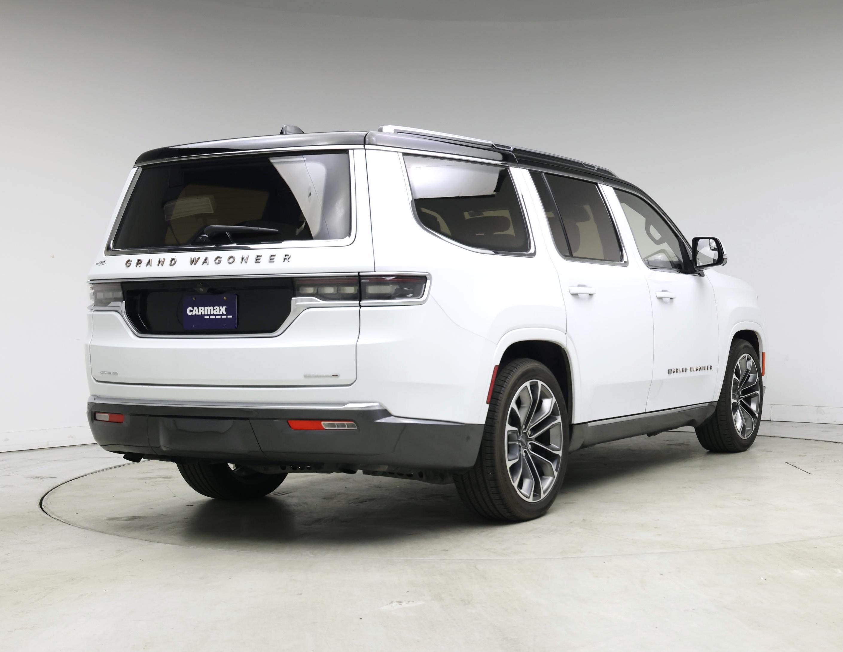 Thumbnail: 2022 Jeep Grand Wagoneer - 8