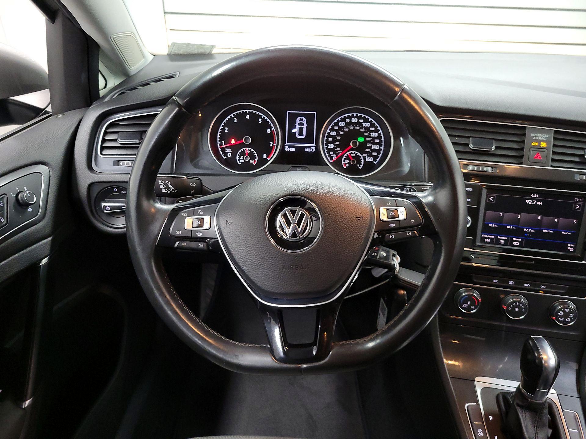 Thumbnail: 2019 Volkswagen Golf - 10