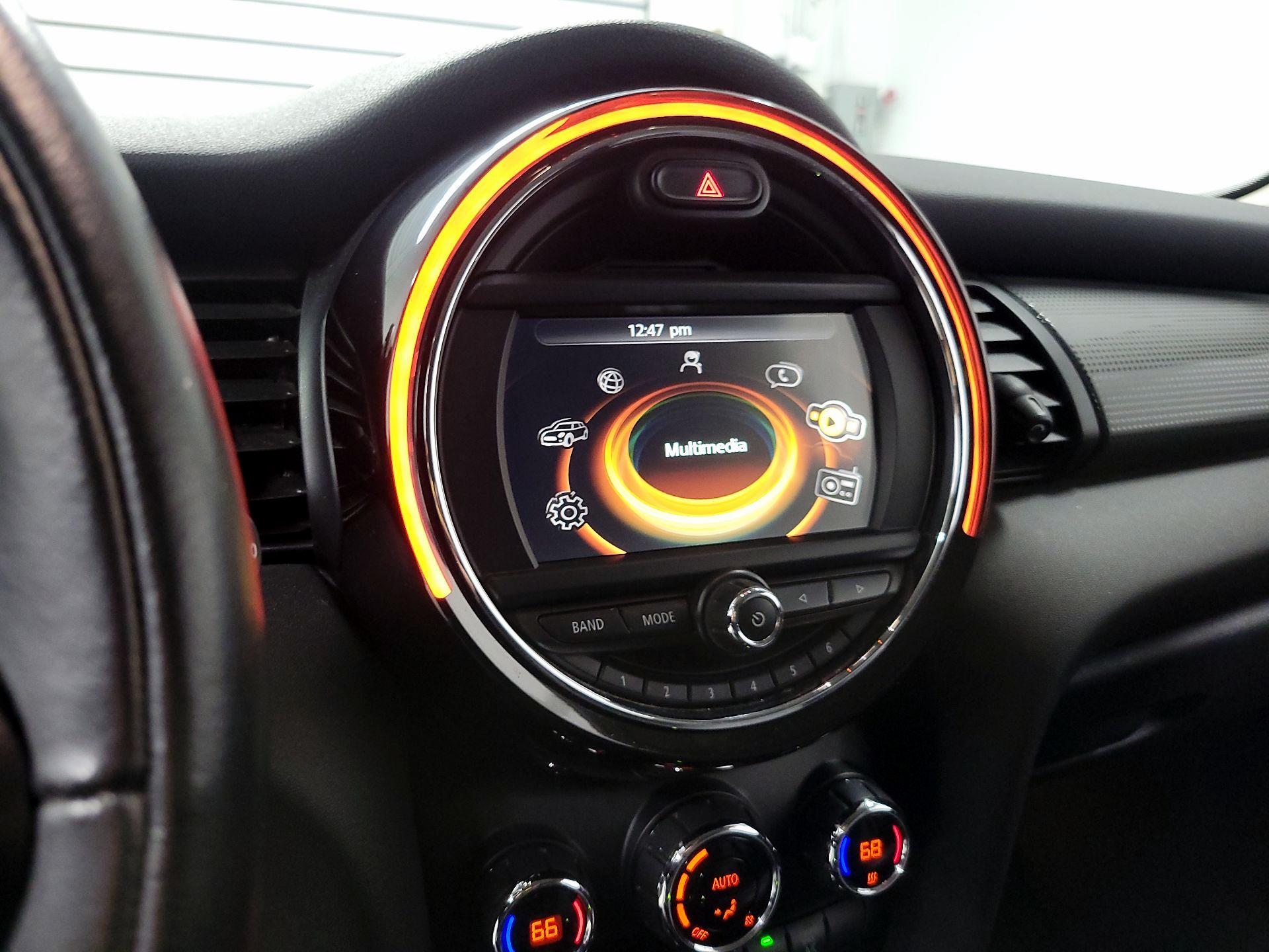 Thumbnail: 2017 MINI Cooper Hardtop - 15