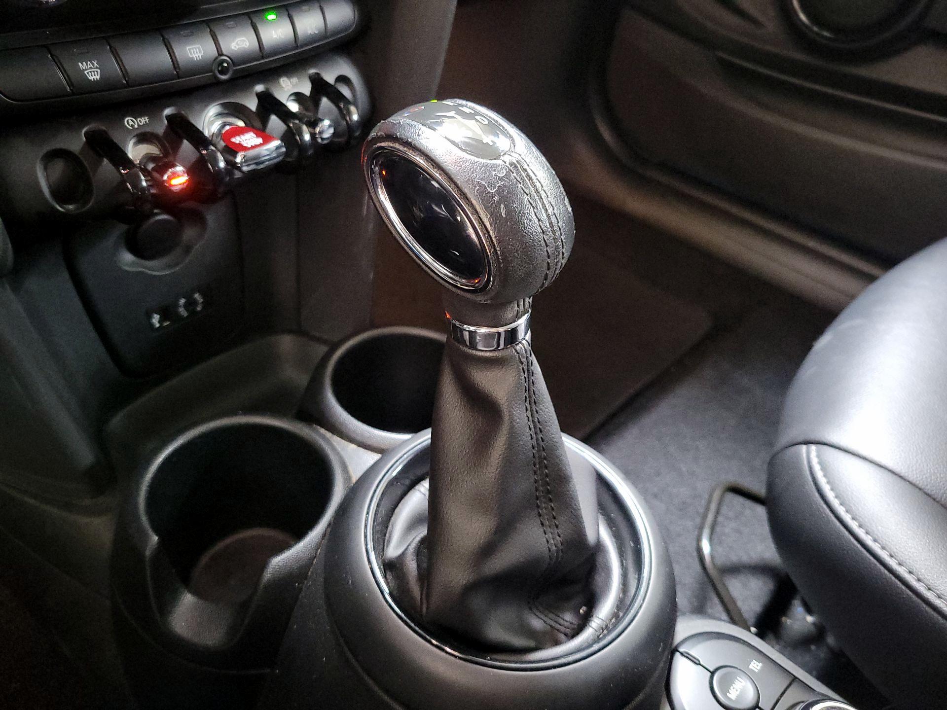 Thumbnail: 2017 MINI Cooper Hardtop - 17