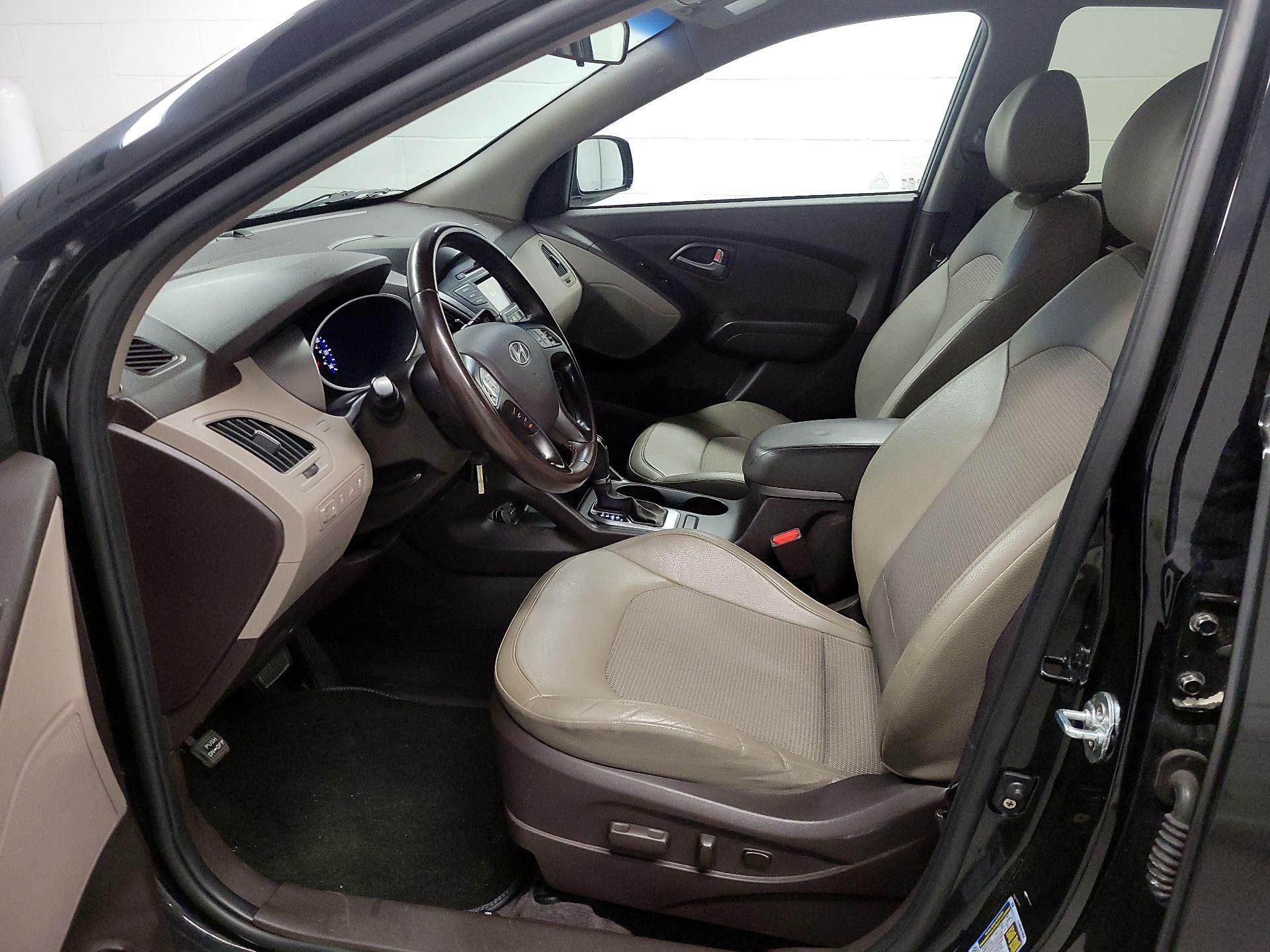 Thumbnail: 2015 Hyundai Tucson - 11