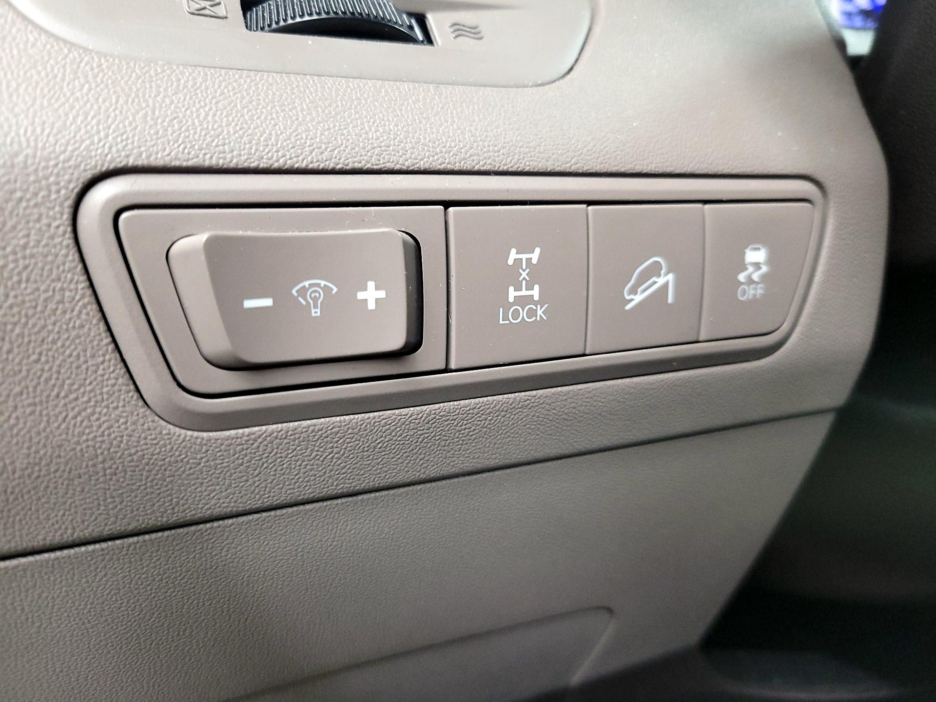 Thumbnail: 2015 Hyundai Tucson - 13