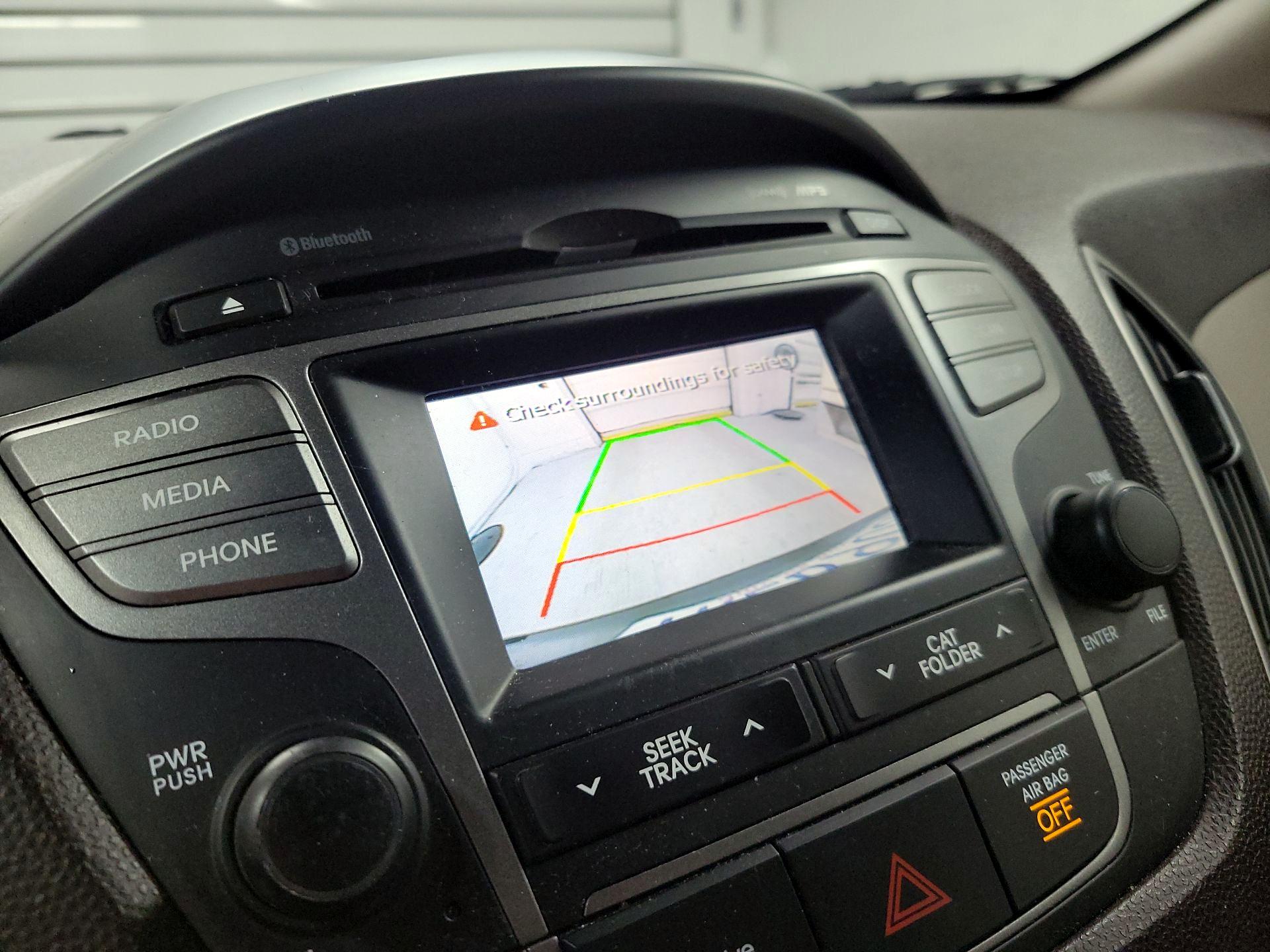 Thumbnail: 2015 Hyundai Tucson - 14