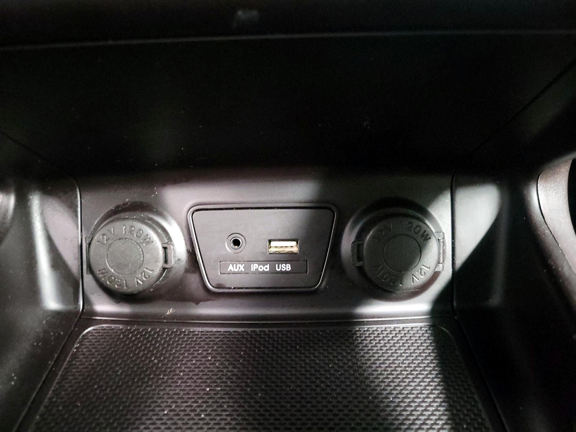 Thumbnail: 2015 Hyundai Tucson - 18