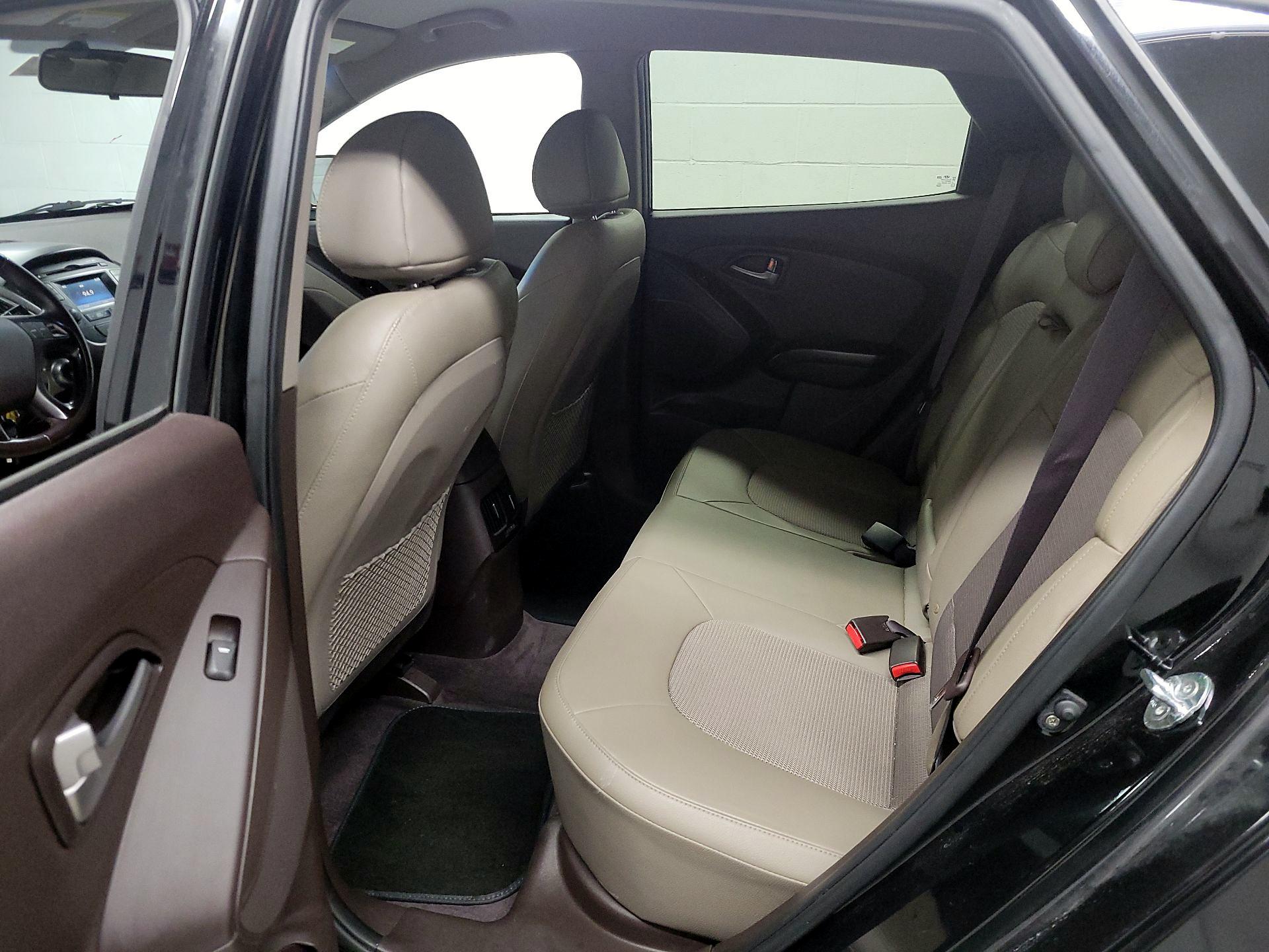 Thumbnail: 2015 Hyundai Tucson - 19