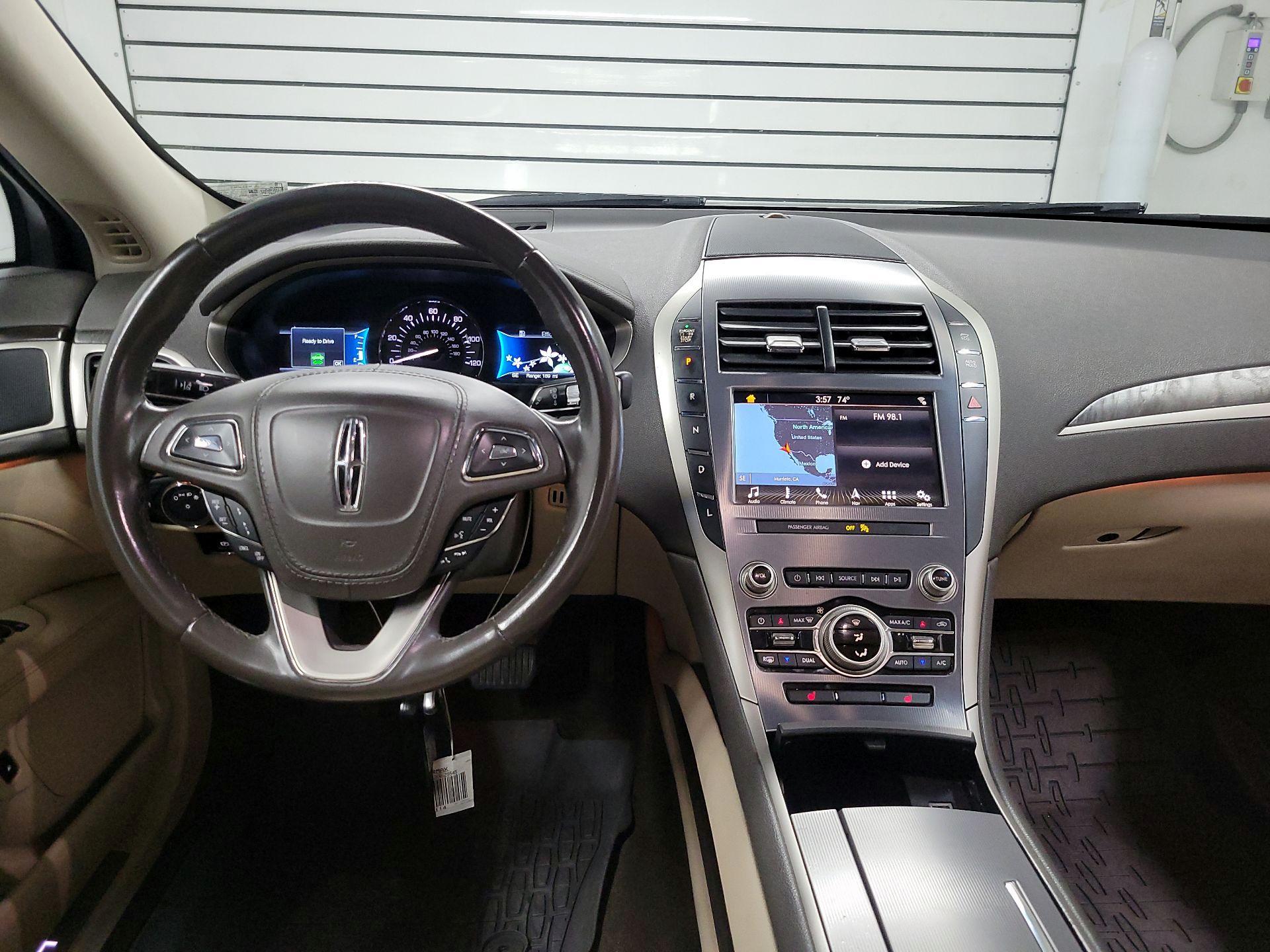 Thumbnail: 2019 Lincoln MKZ - 9