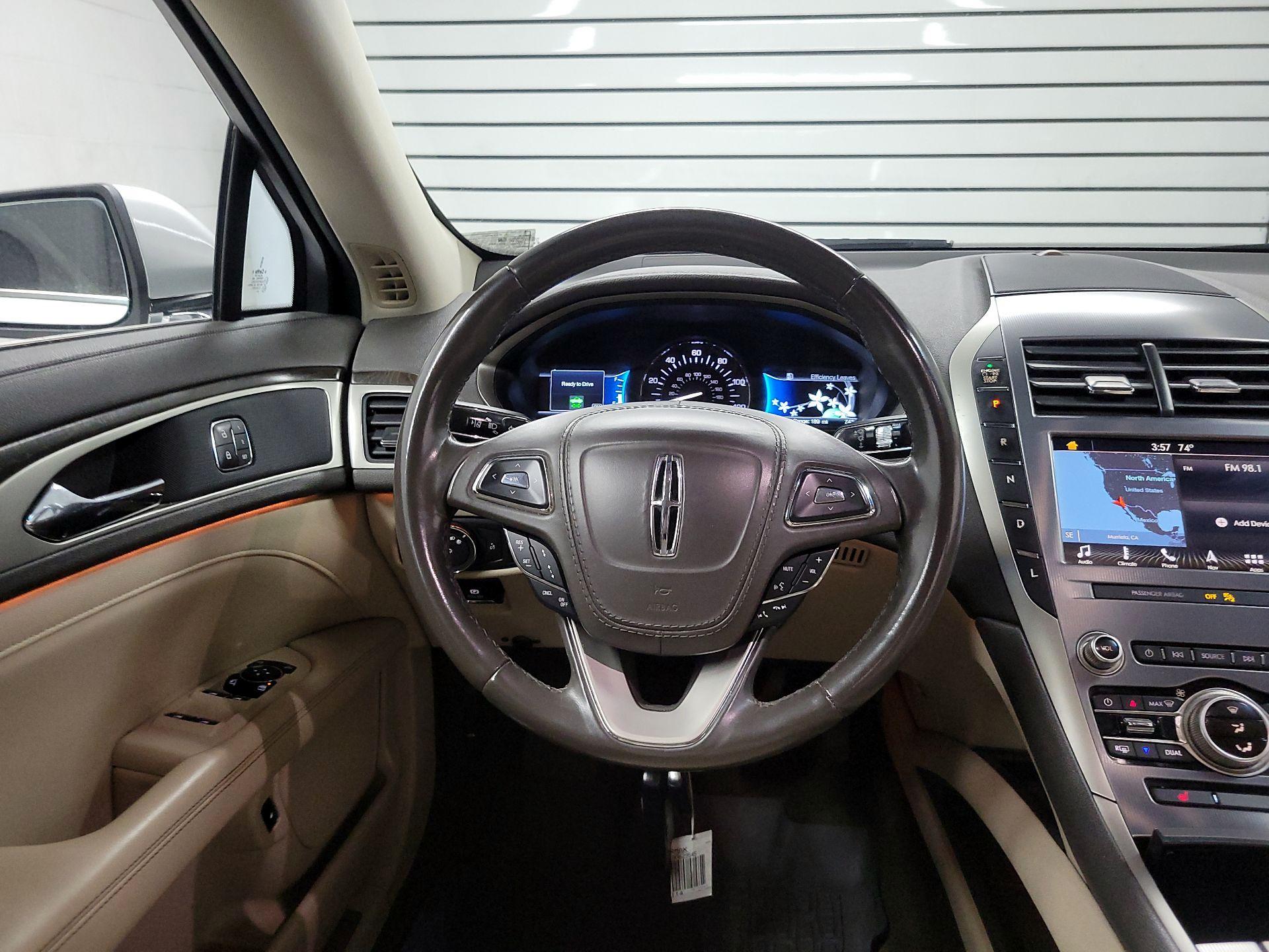 Thumbnail: 2019 Lincoln MKZ - 10