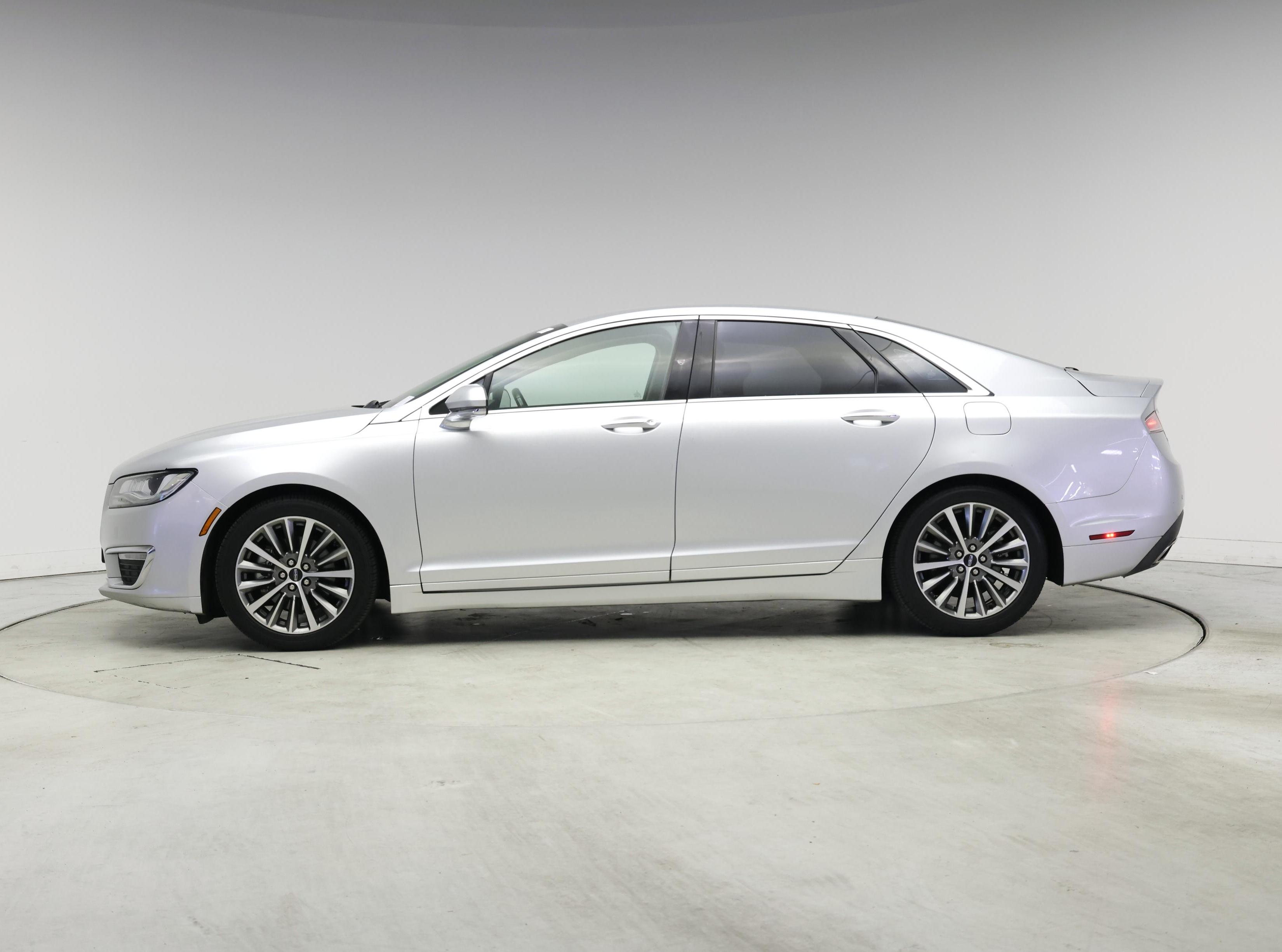 Thumbnail: 2019 Lincoln MKZ - 3
