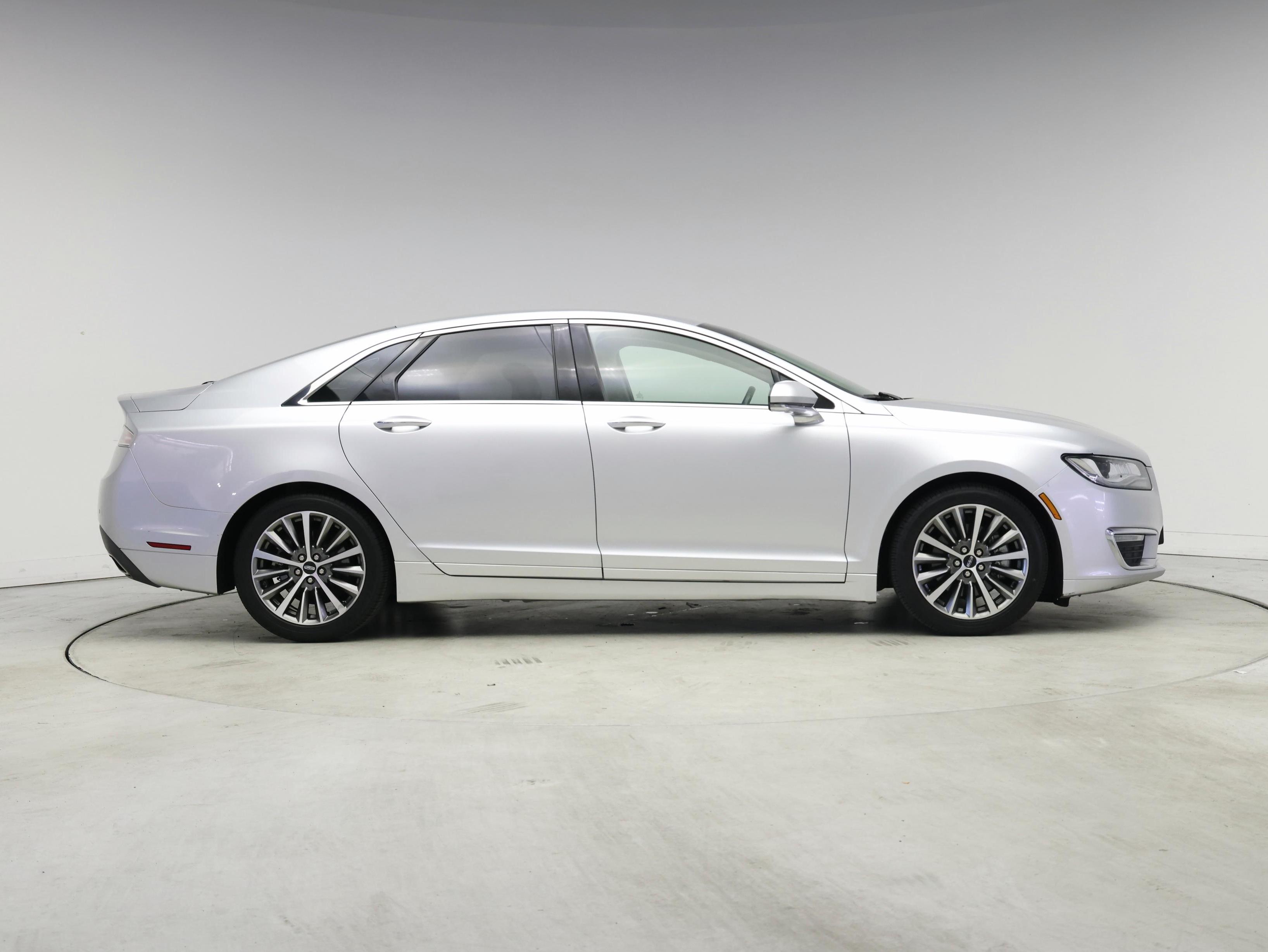 Thumbnail: 2019 Lincoln MKZ - 7