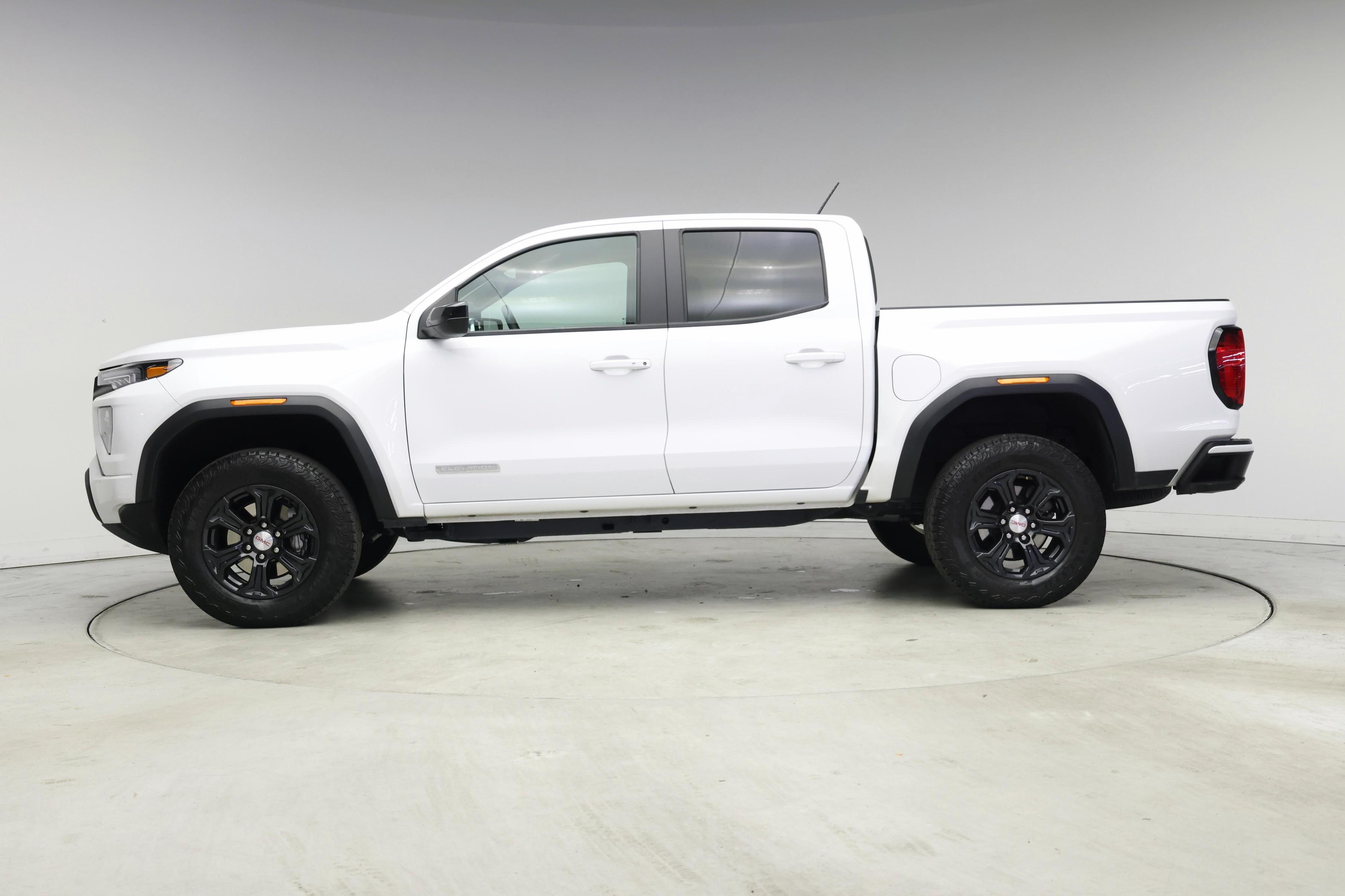 Thumbnail: 2024 GMC Canyon - 3