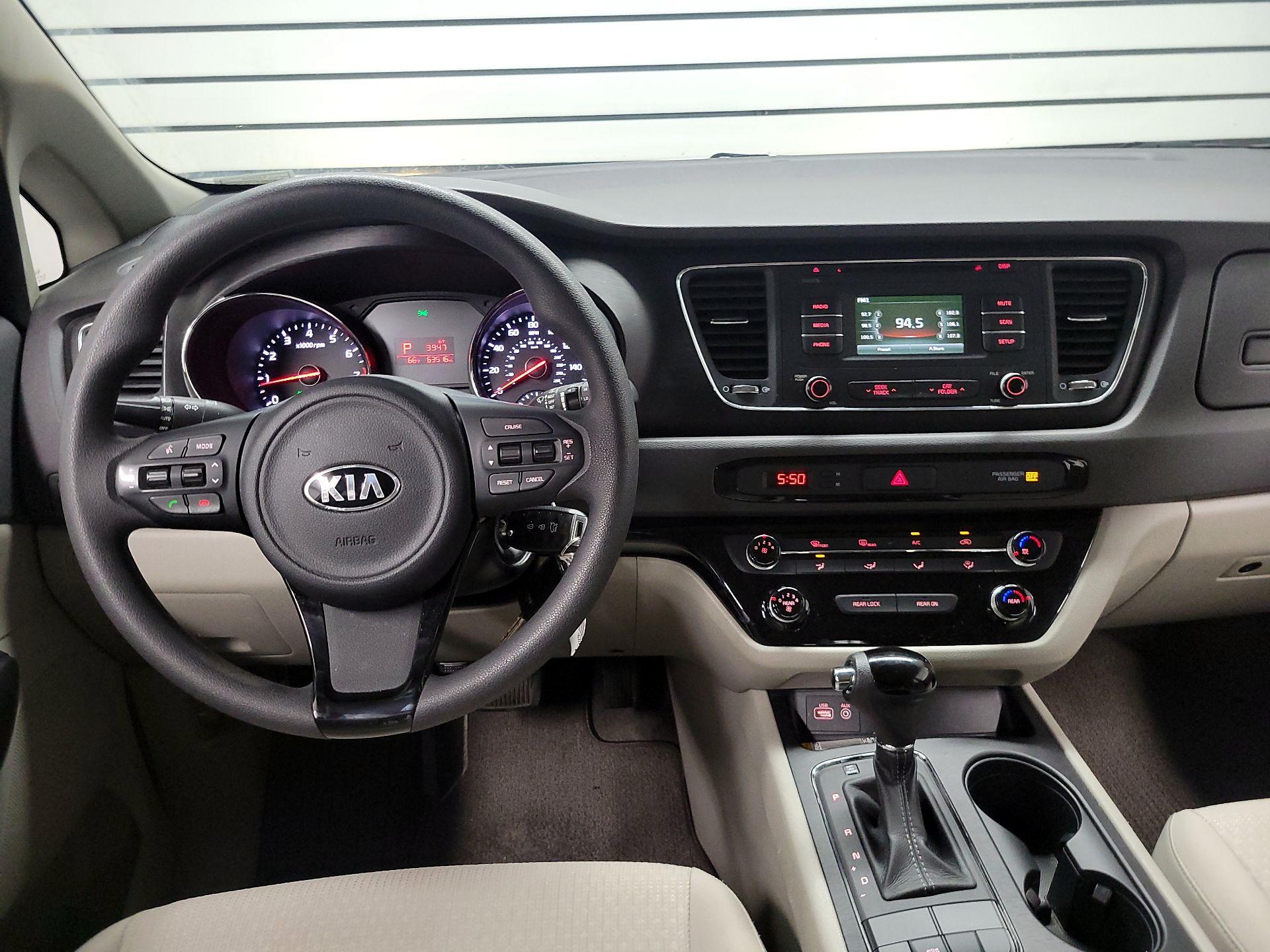 Thumbnail: 2016 Kia Sedona - 9