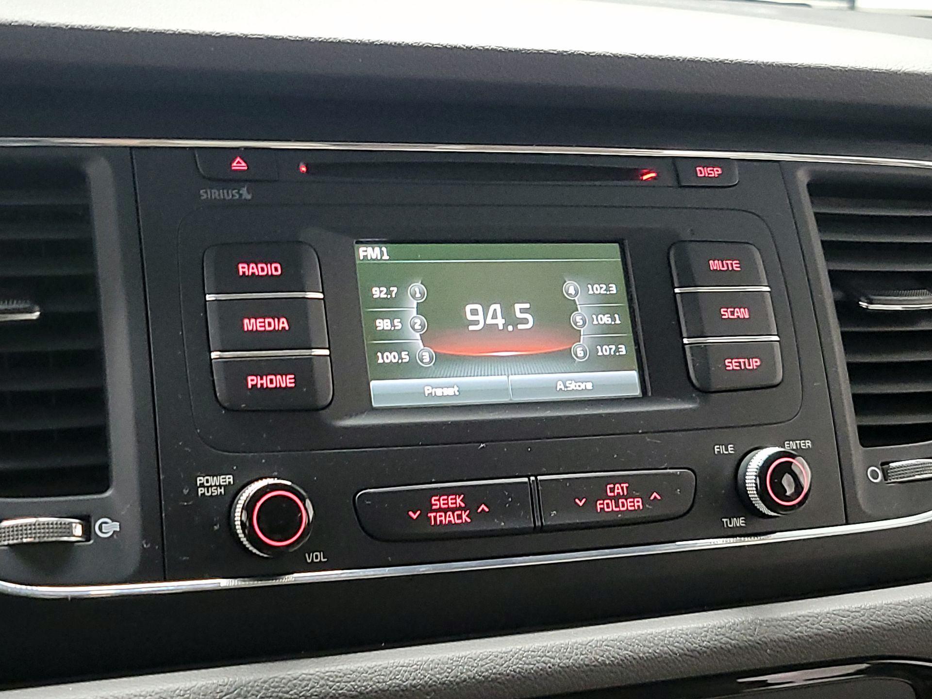 Thumbnail: 2016 Kia Sedona - 14