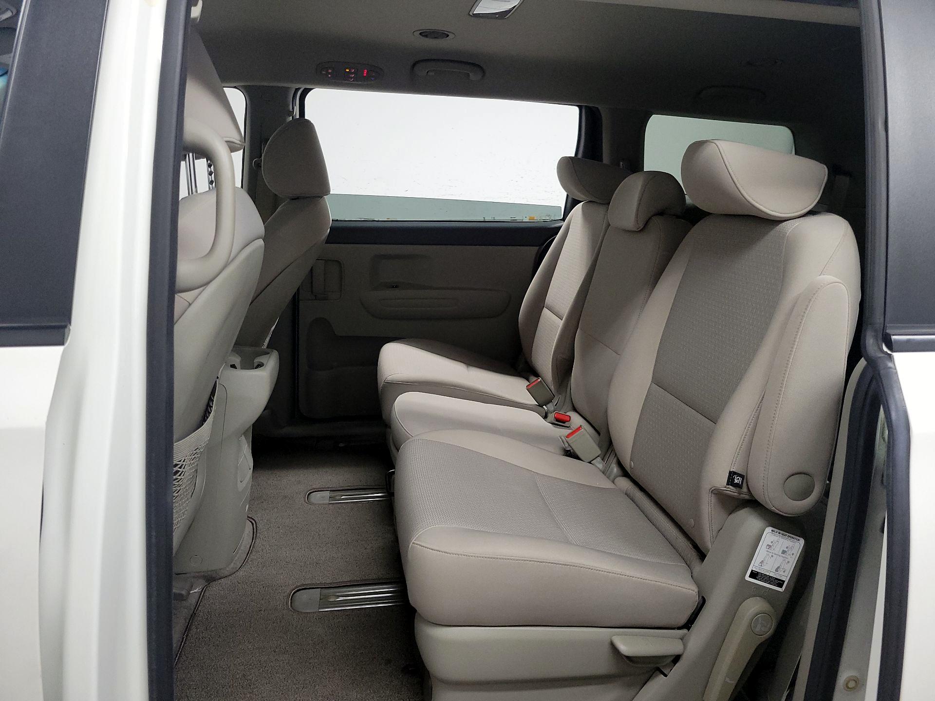 Thumbnail: 2016 Kia Sedona - 17